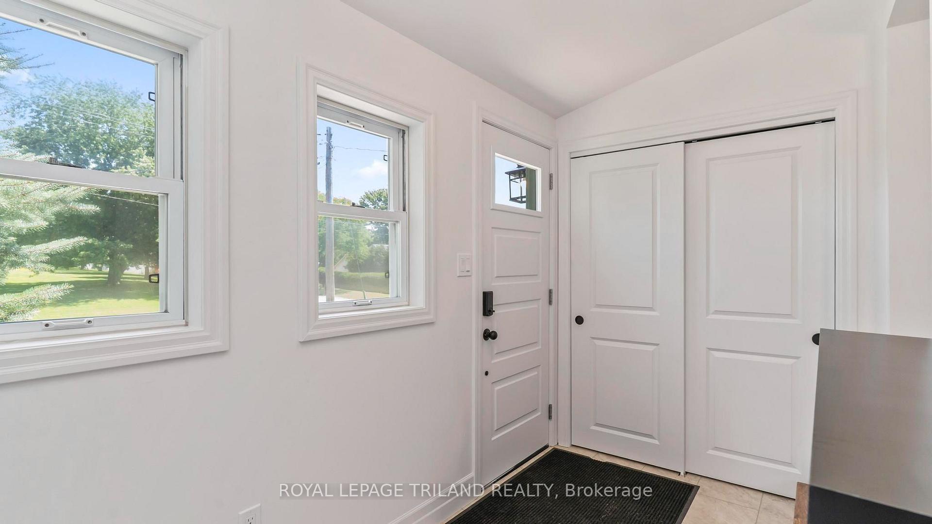 Photo 5 of 114 Fairview Avenue, St. Thomas — HOMEH