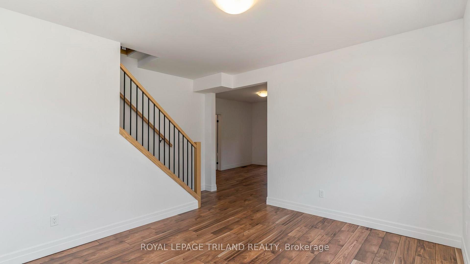 Photo 13 of 114 Fairview Avenue, St. Thomas — HOMEH