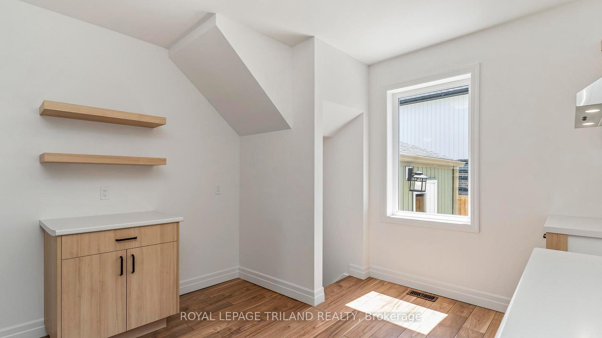 Photo 18 of 114 Fairview Avenue, St. Thomas — HOMEH