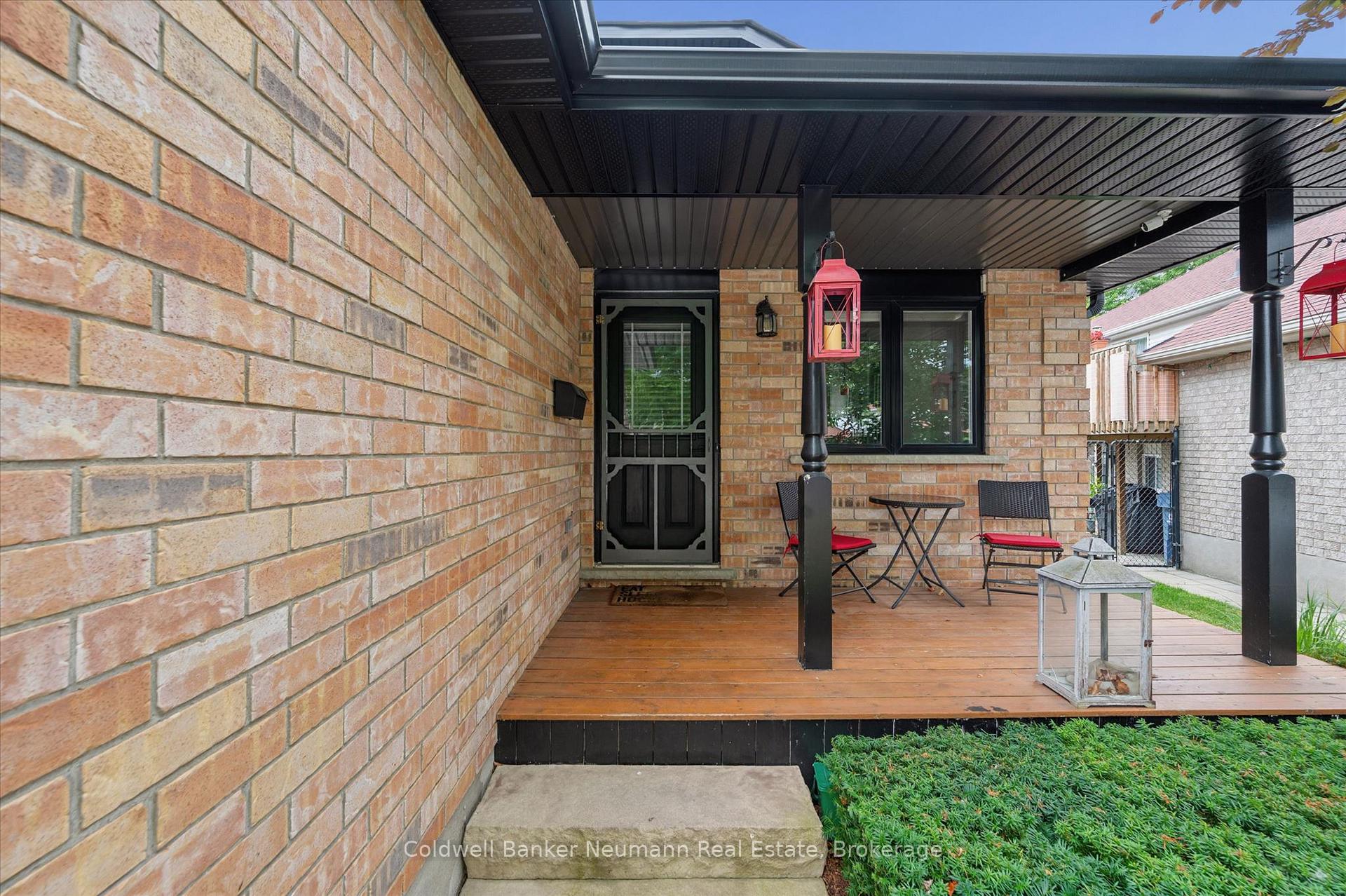 Photo 2 of 81 Candlewood Drive, Guelph, Willow West/Sugarbush/West Acres — HOMEH