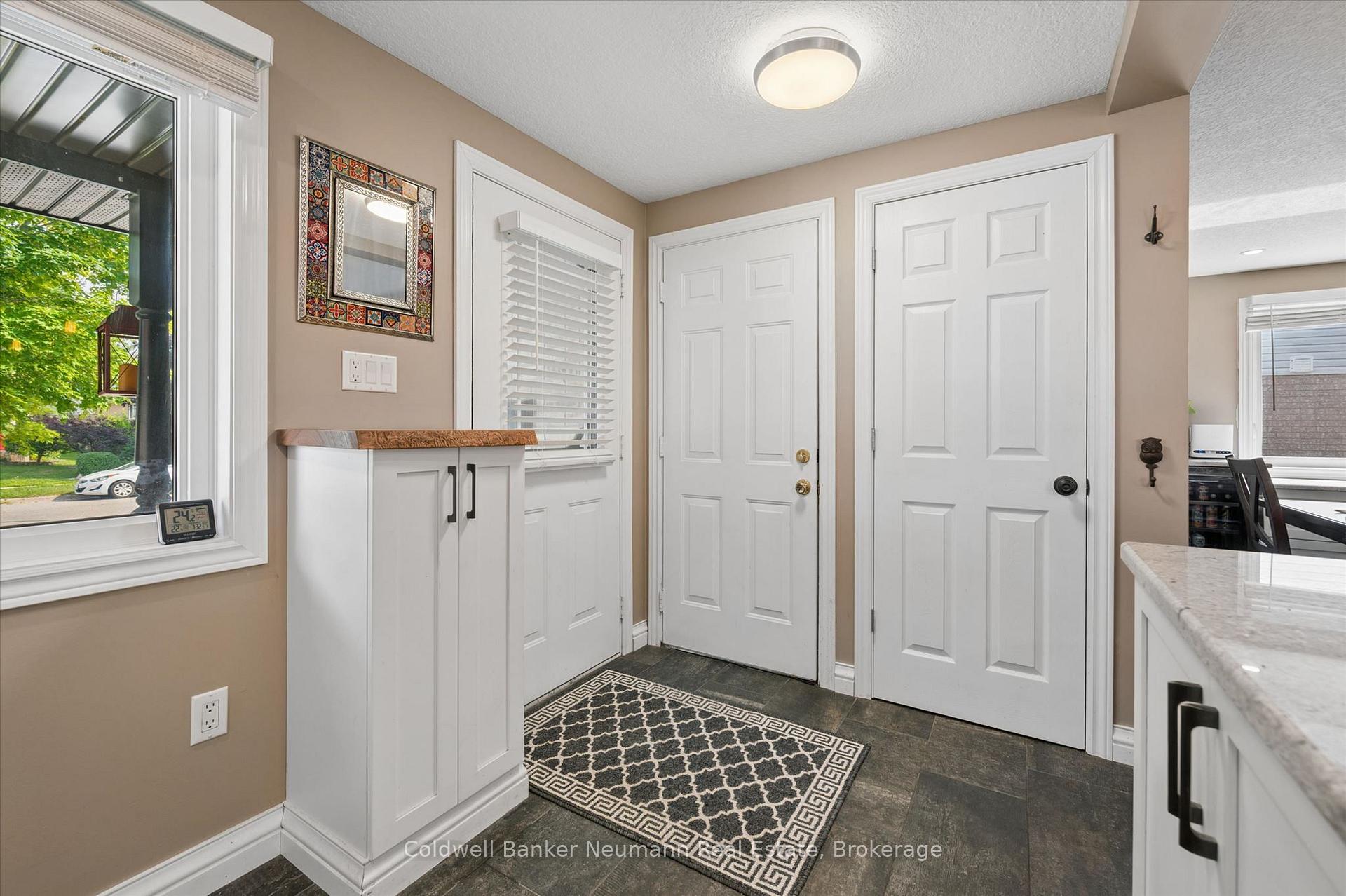 Photo 3 of 81 Candlewood Drive, Guelph, Willow West/Sugarbush/West Acres — HOMEH