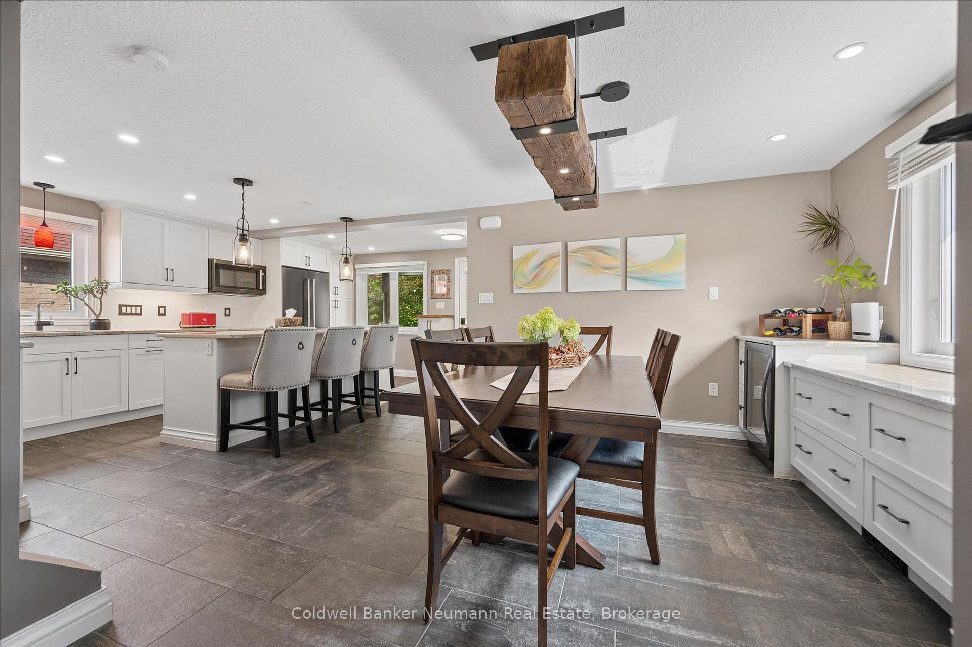 Photo 7 of 81 Candlewood Drive, Guelph, Willow West/Sugarbush/West Acres — HOMEH