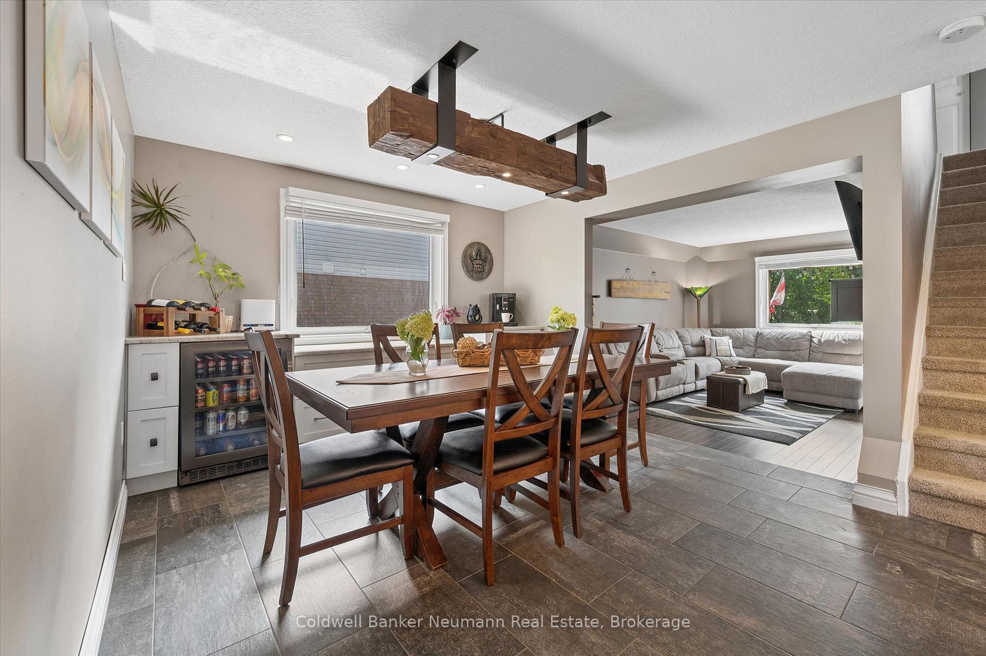 Photo 8 of 81 Candlewood Drive, Guelph, Willow West/Sugarbush/West Acres — HOMEH