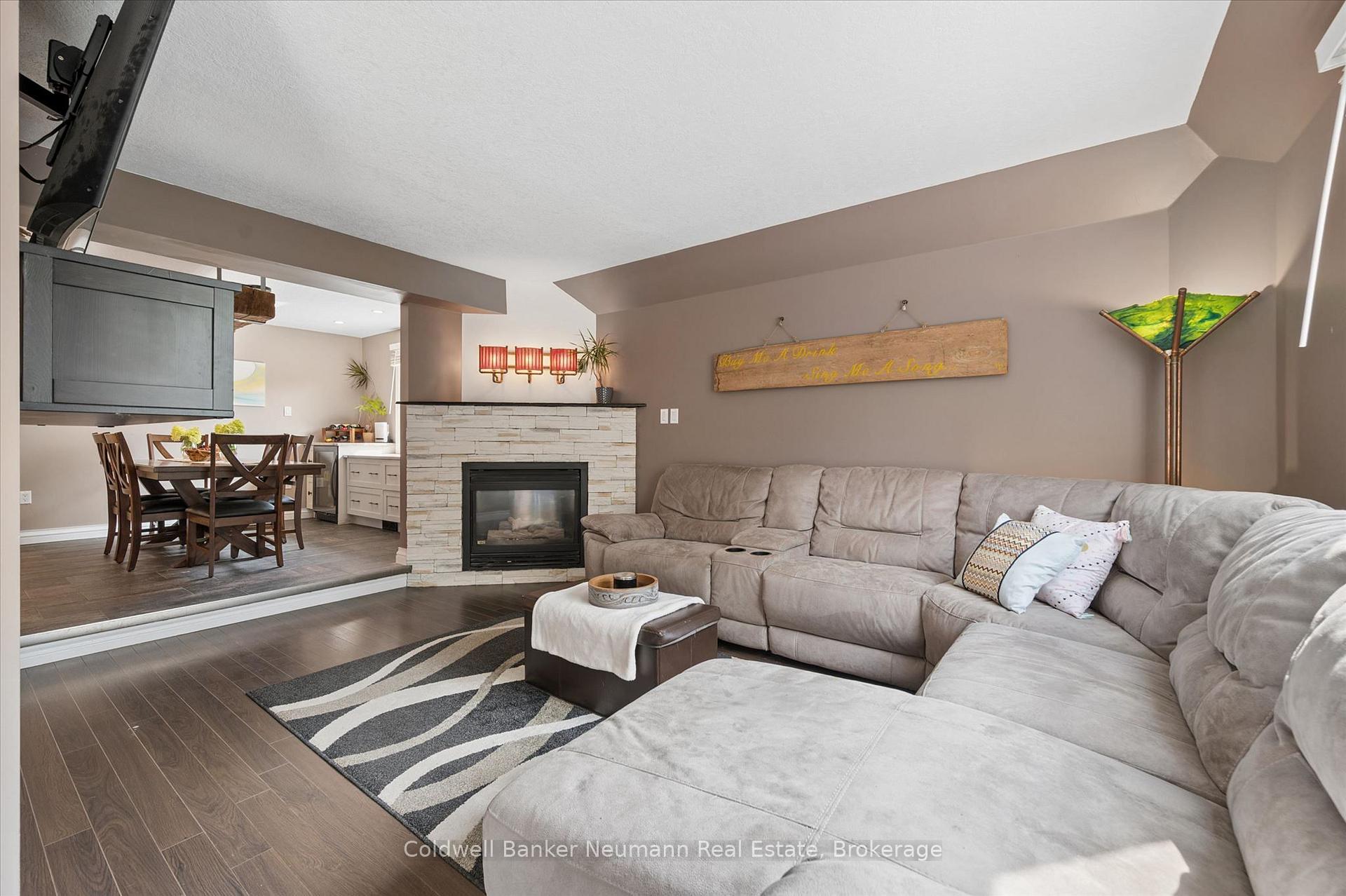 Photo 9 of 81 Candlewood Drive, Guelph, Willow West/Sugarbush/West Acres — HOMEH