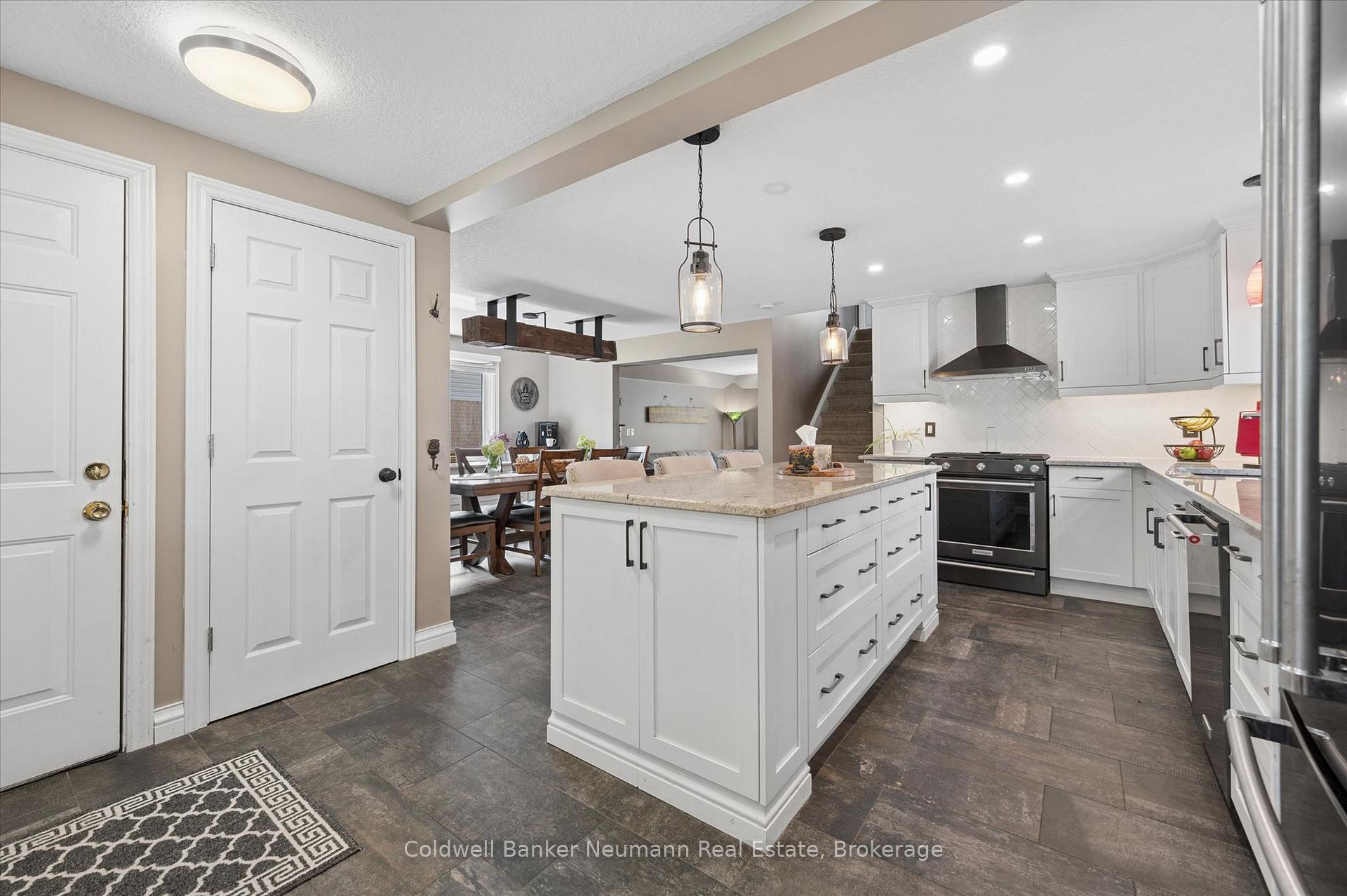 Photo 31 of 81 Candlewood Drive, Guelph, Willow West/Sugarbush/West Acres — HOMEH