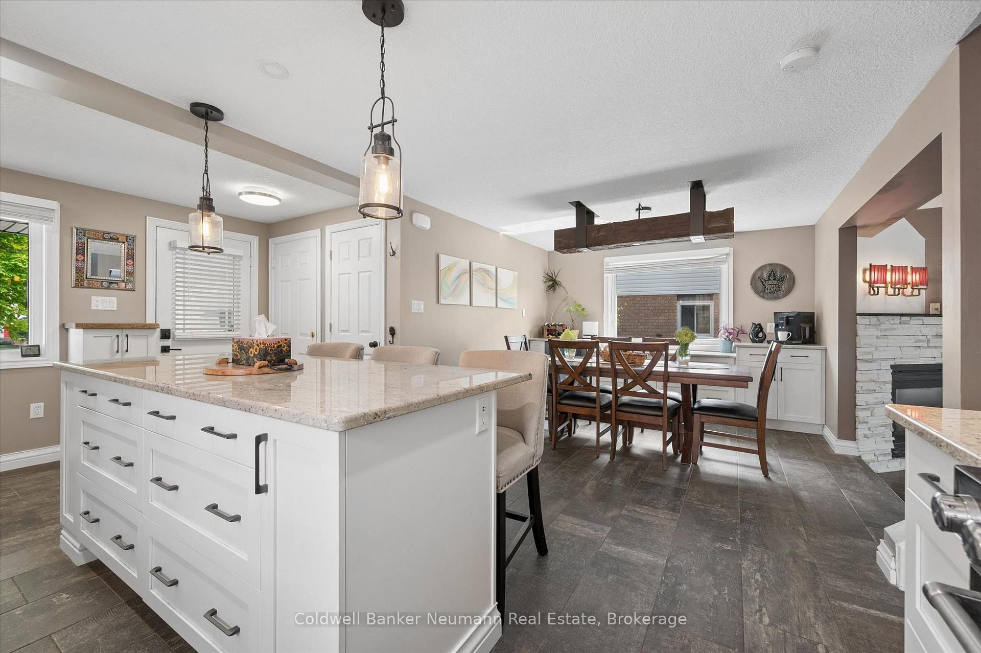 Photo 33 of 81 Candlewood Drive, Guelph, Willow West/Sugarbush/West Acres — HOMEH