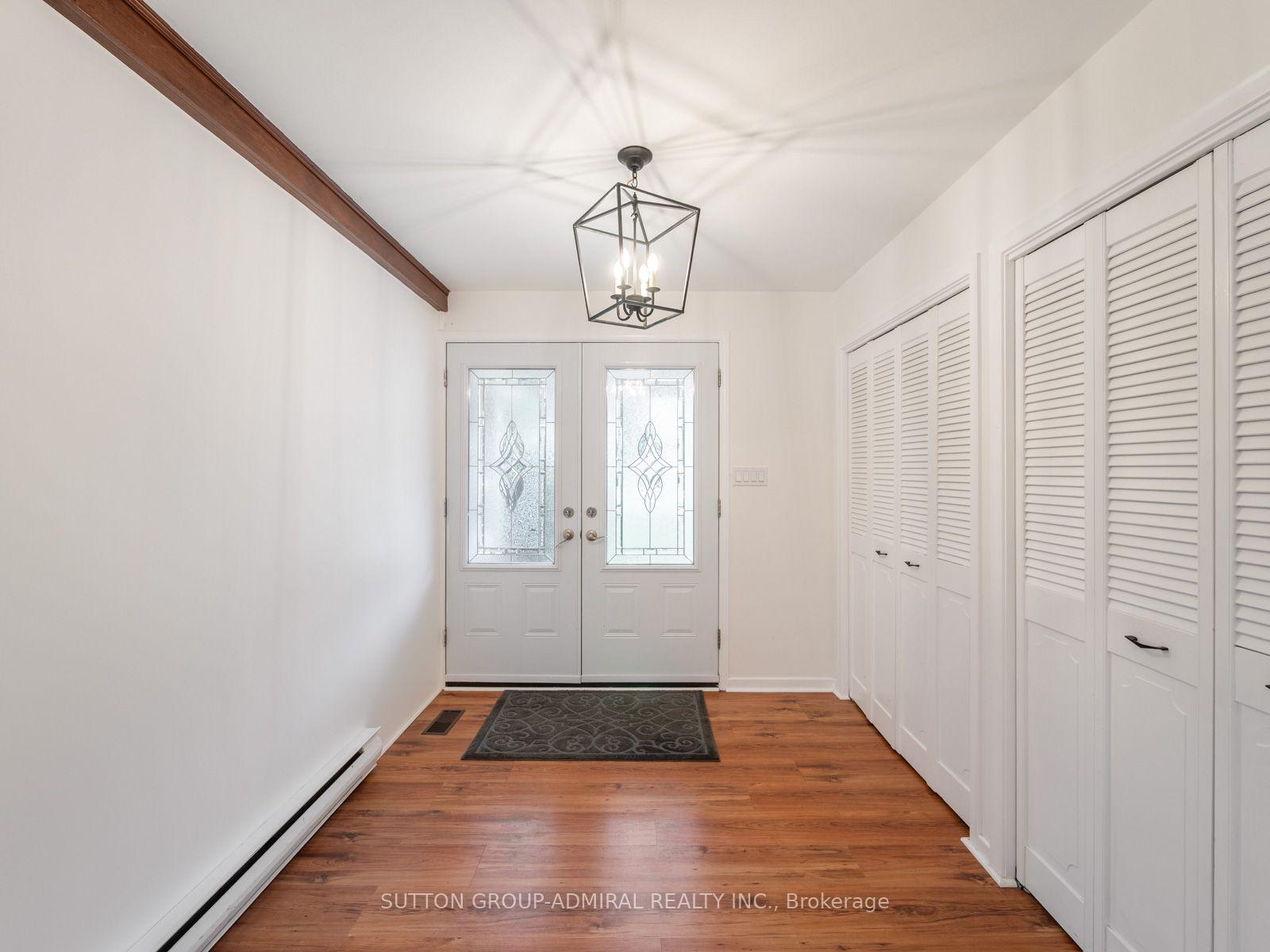 Photo 3 of 261 Carol Avenue, Newmarket, Central Newmarket — HOMEH