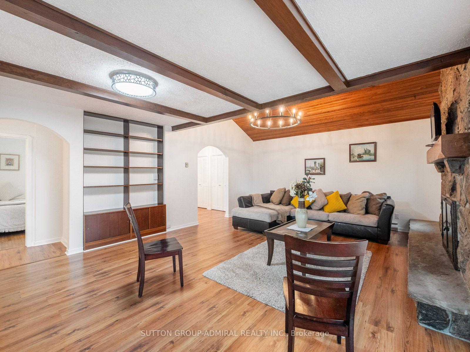 Photo 8 of 261 Carol Avenue, Newmarket, Central Newmarket — HOMEH