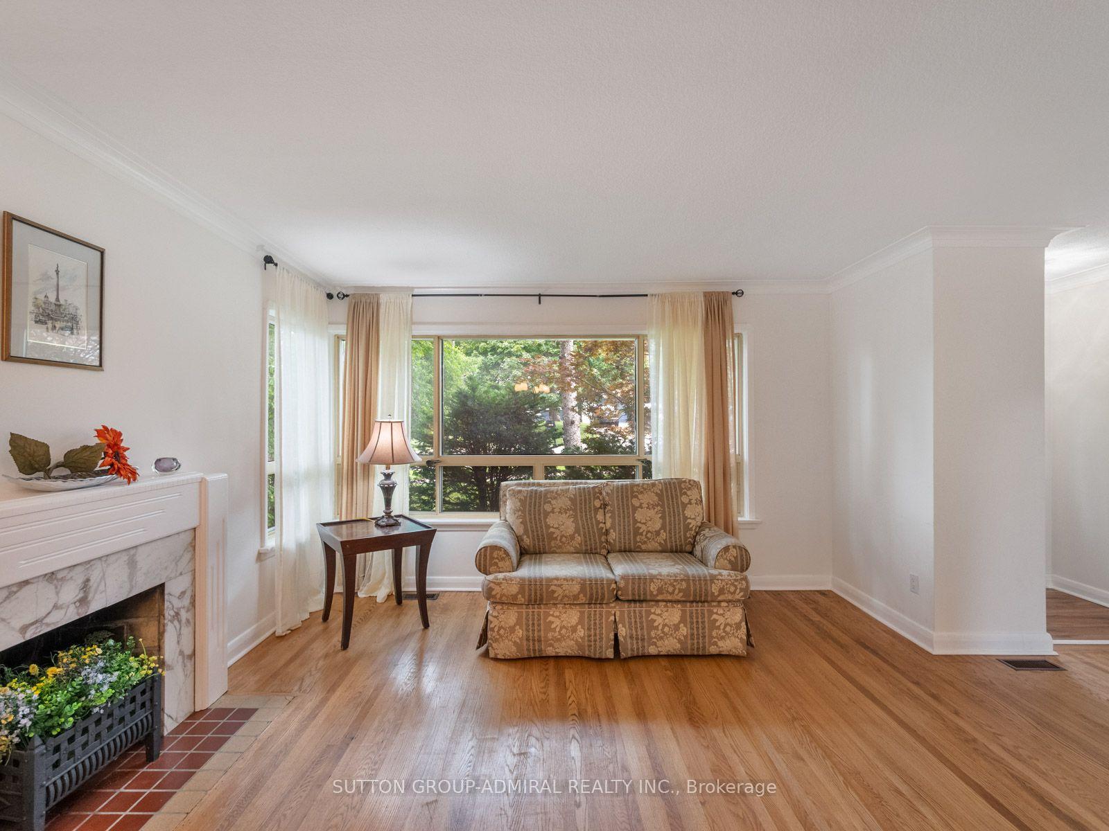 Photo 14 of 261 Carol Avenue, Newmarket, Central Newmarket — HOMEH