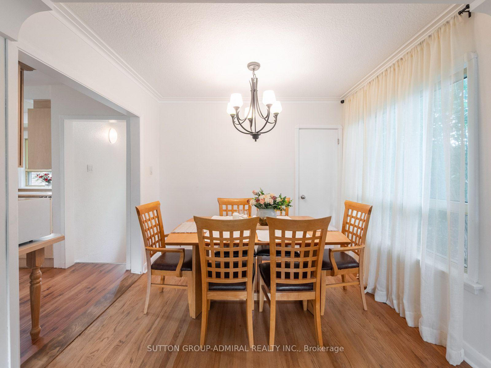 Photo 17 of 261 Carol Avenue, Newmarket, Central Newmarket — HOMEH