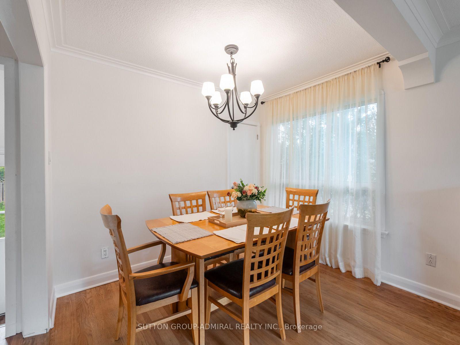 Photo 18 of 261 Carol Avenue, Newmarket, Central Newmarket — HOMEH