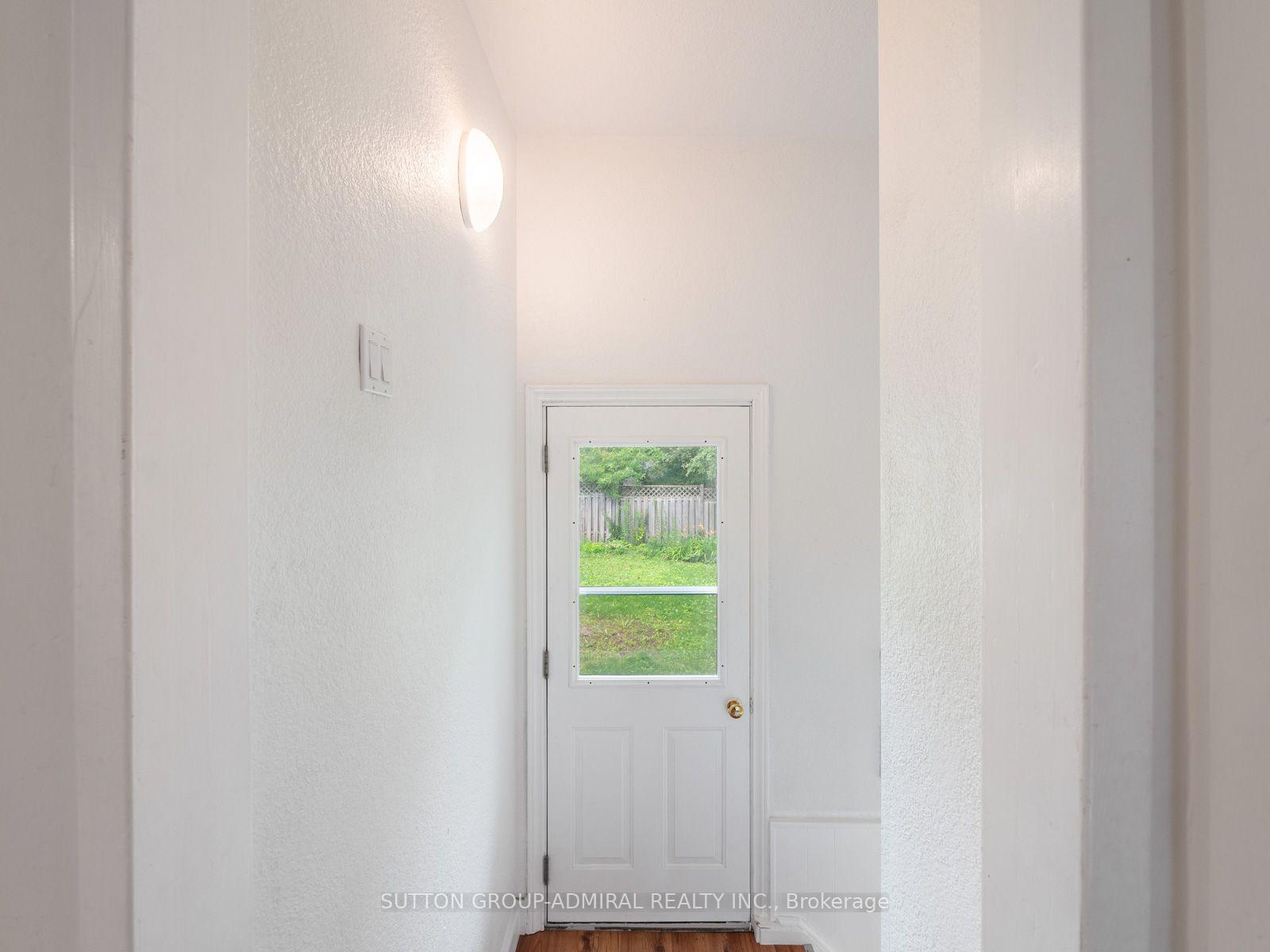 Photo 24 of 261 Carol Avenue, Newmarket, Central Newmarket — HOMEH