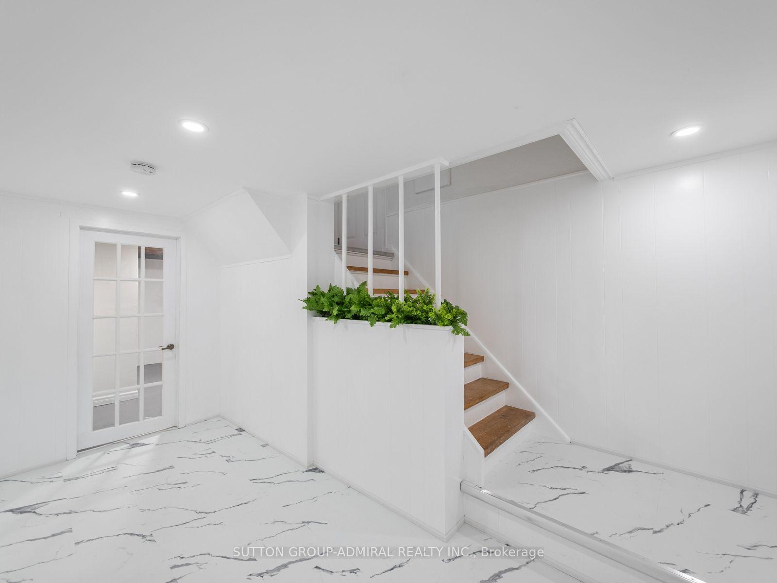 Photo 25 of 261 Carol Avenue, Newmarket, Central Newmarket — HOMEH