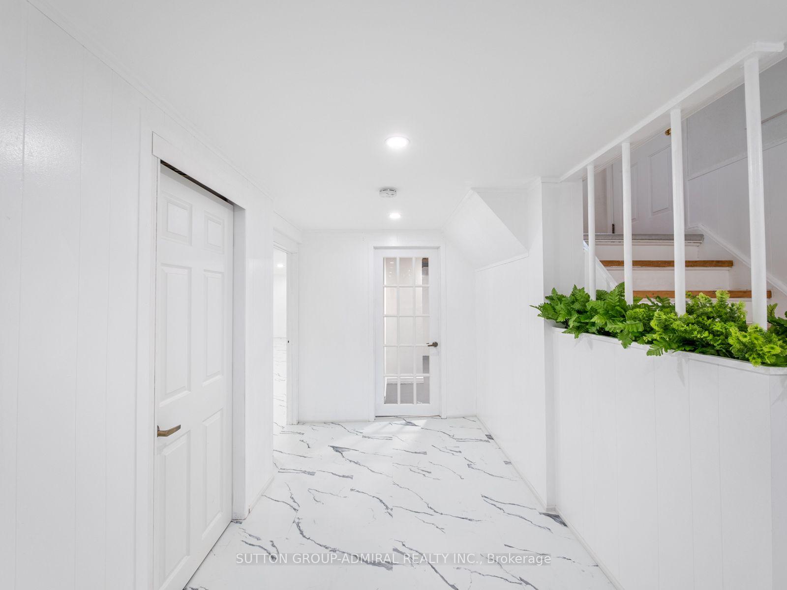 Photo 26 of 261 Carol Avenue, Newmarket, Central Newmarket — HOMEH