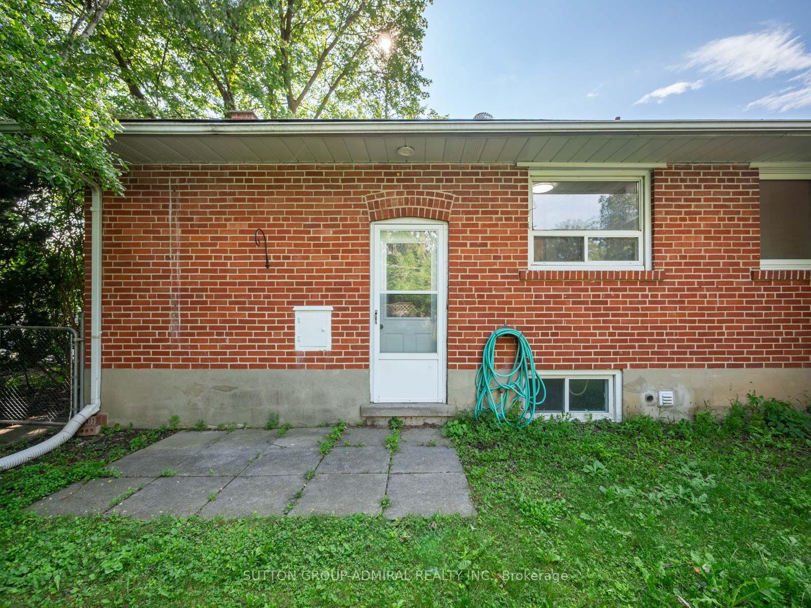 Photo 36 of 261 Carol Avenue, Newmarket, Central Newmarket — HOMEH