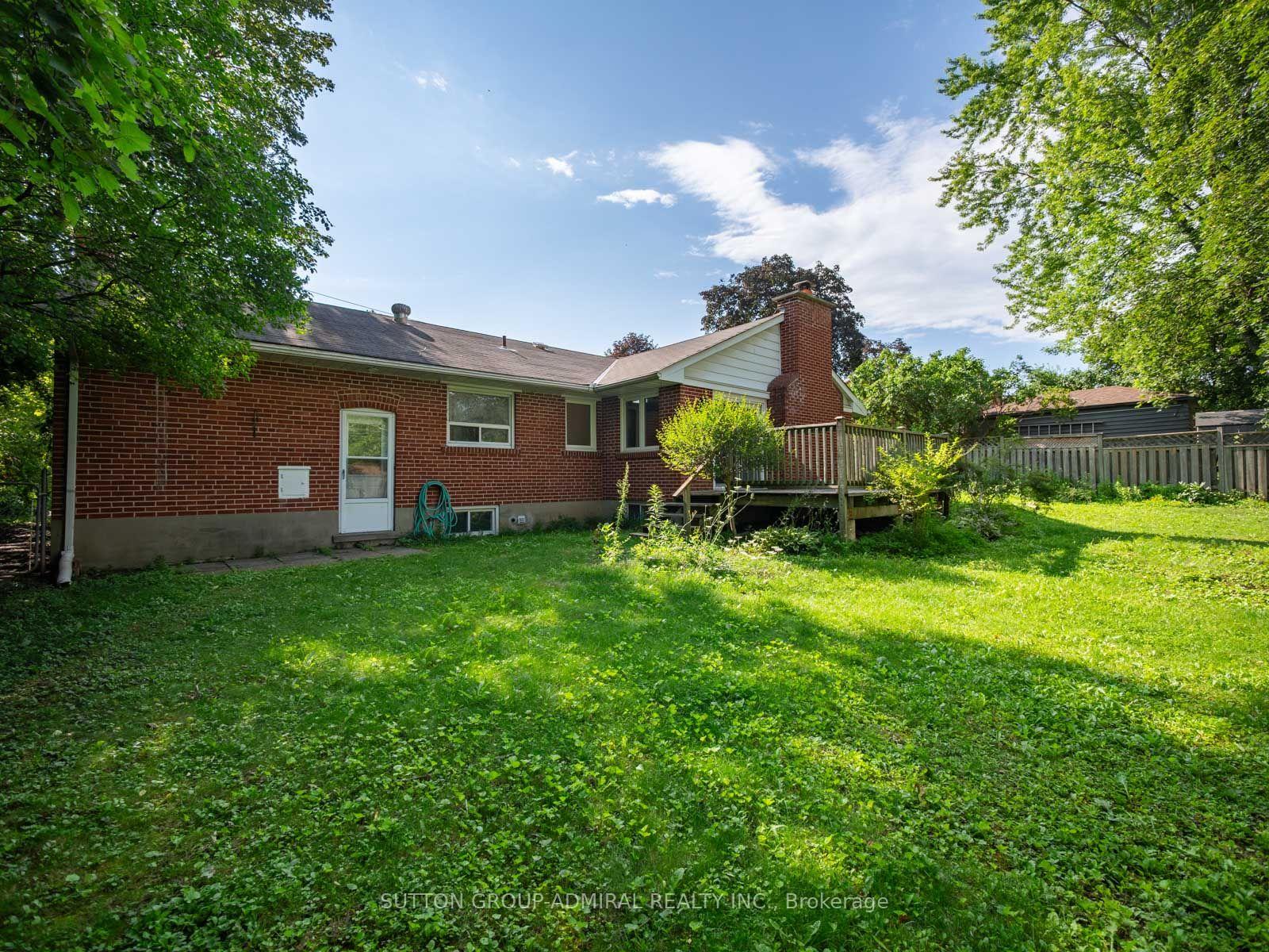 Photo 37 of 261 Carol Avenue, Newmarket, Central Newmarket — HOMEH