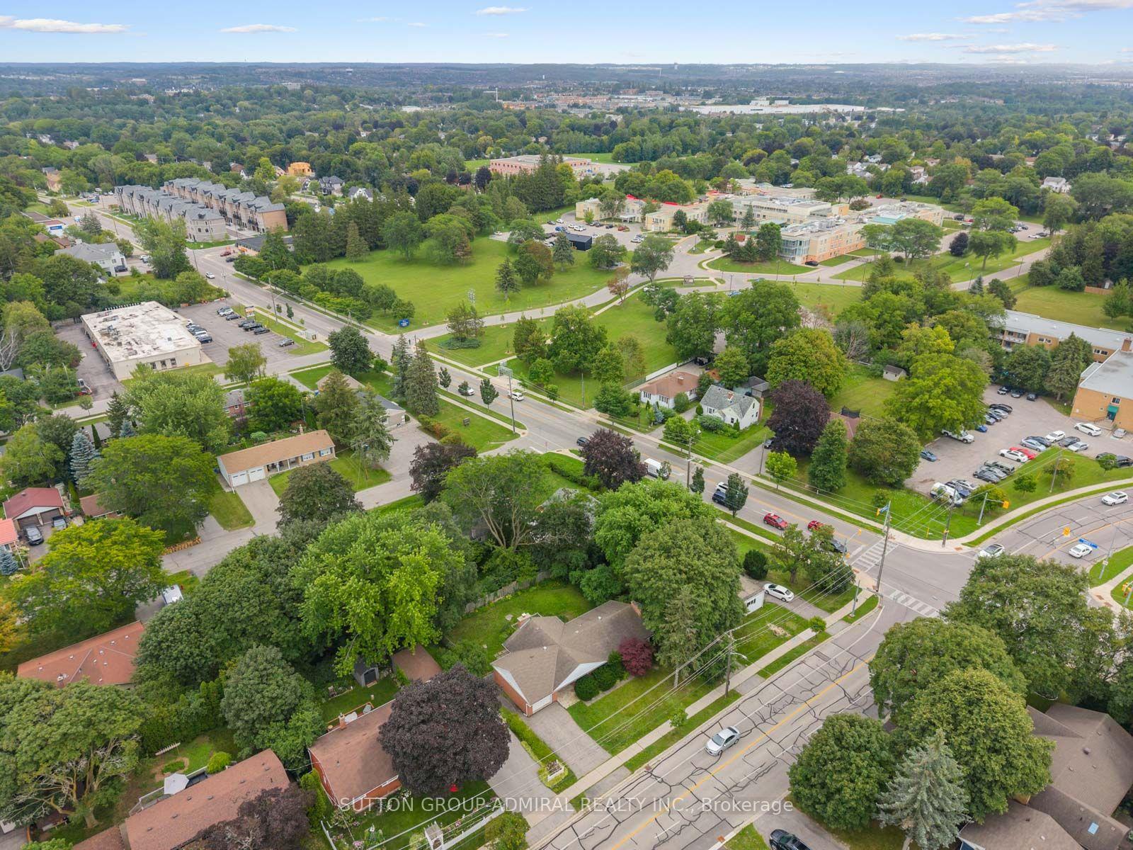 Photo 46 of 261 Carol Avenue, Newmarket, Central Newmarket — HOMEH