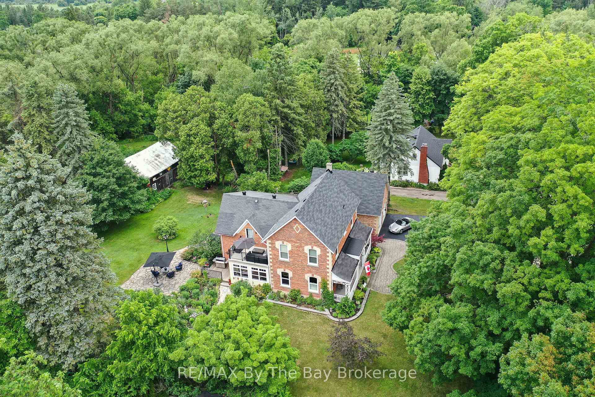Photo 3 of 214 Elm Street, Clearview, Stayner — HOMEH