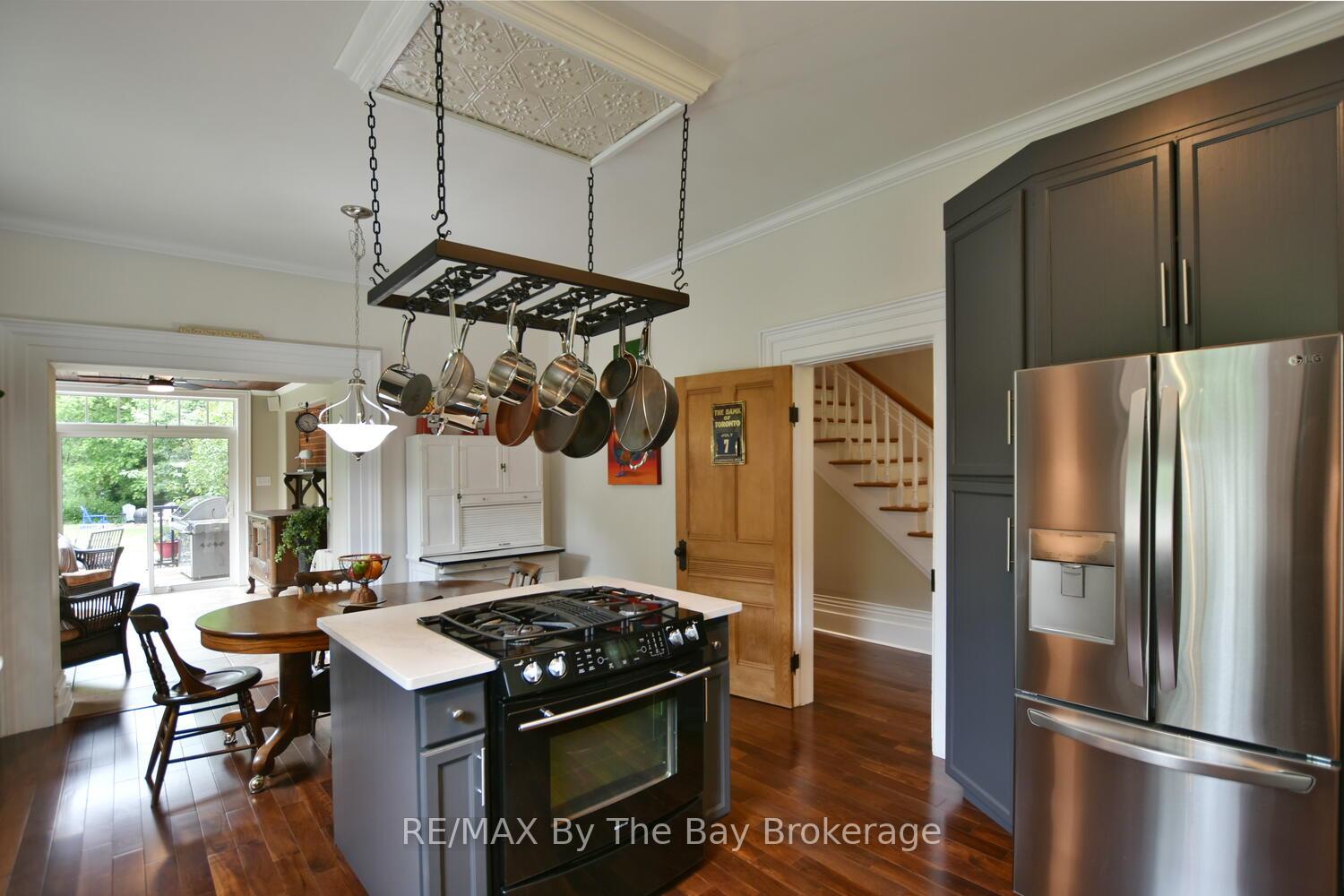 Photo 21 of 214 Elm Street, Clearview, Stayner — HOMEH