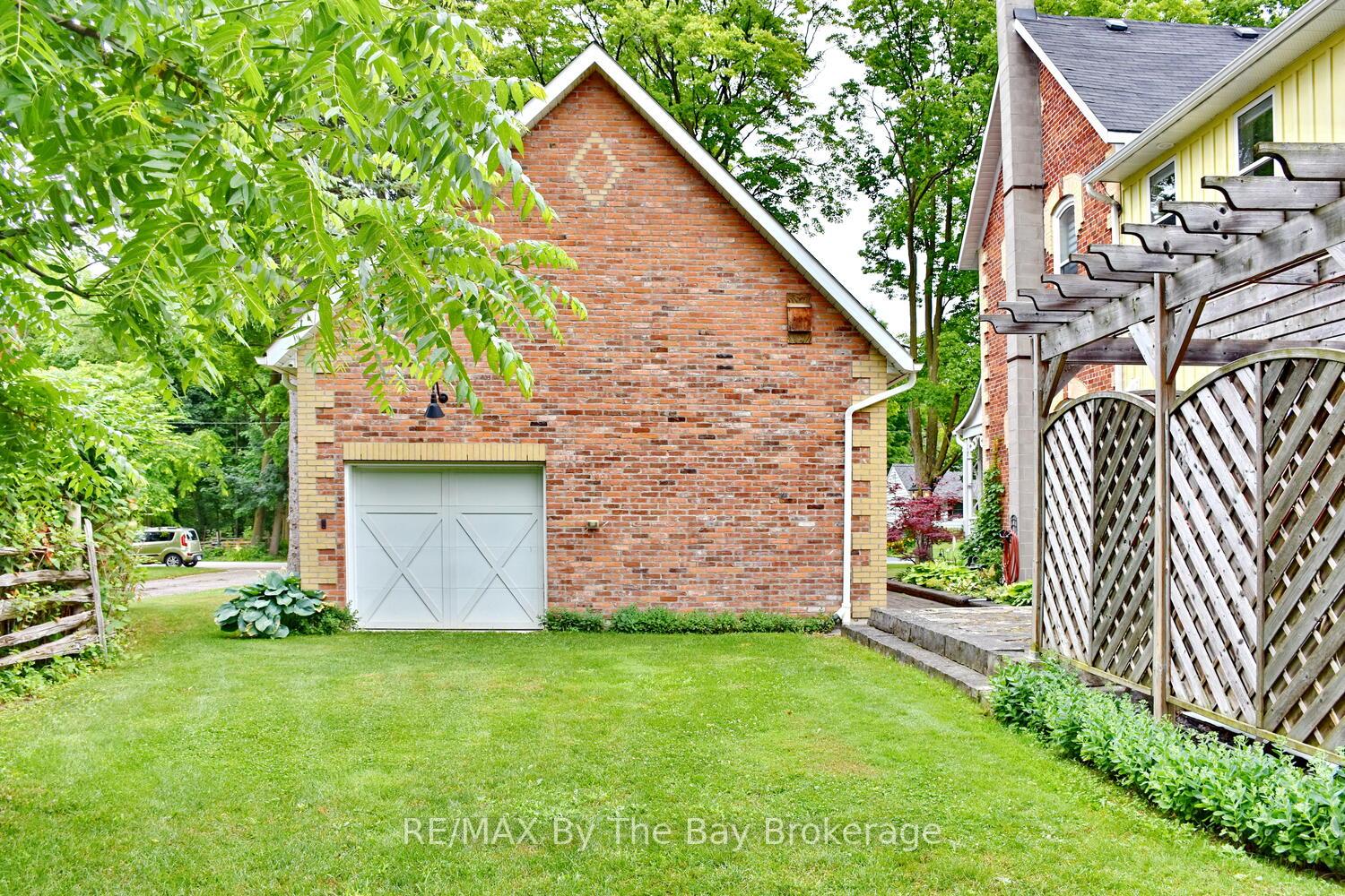 Photo 63 of 214 Elm Street, Clearview, Stayner — HOMEH