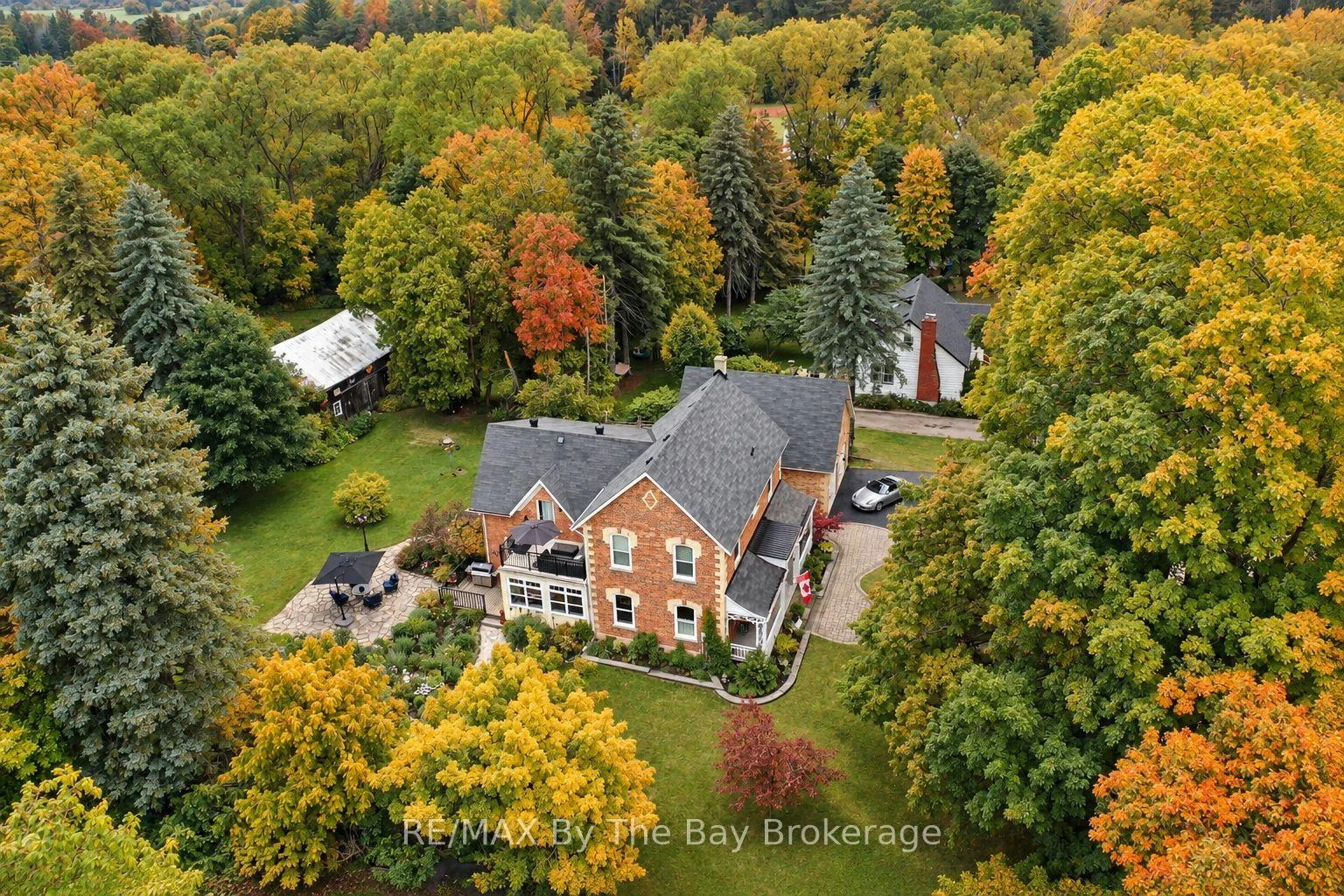 Photo 4 of 214 Elm Street, Clearview, Stayner — HOMEH