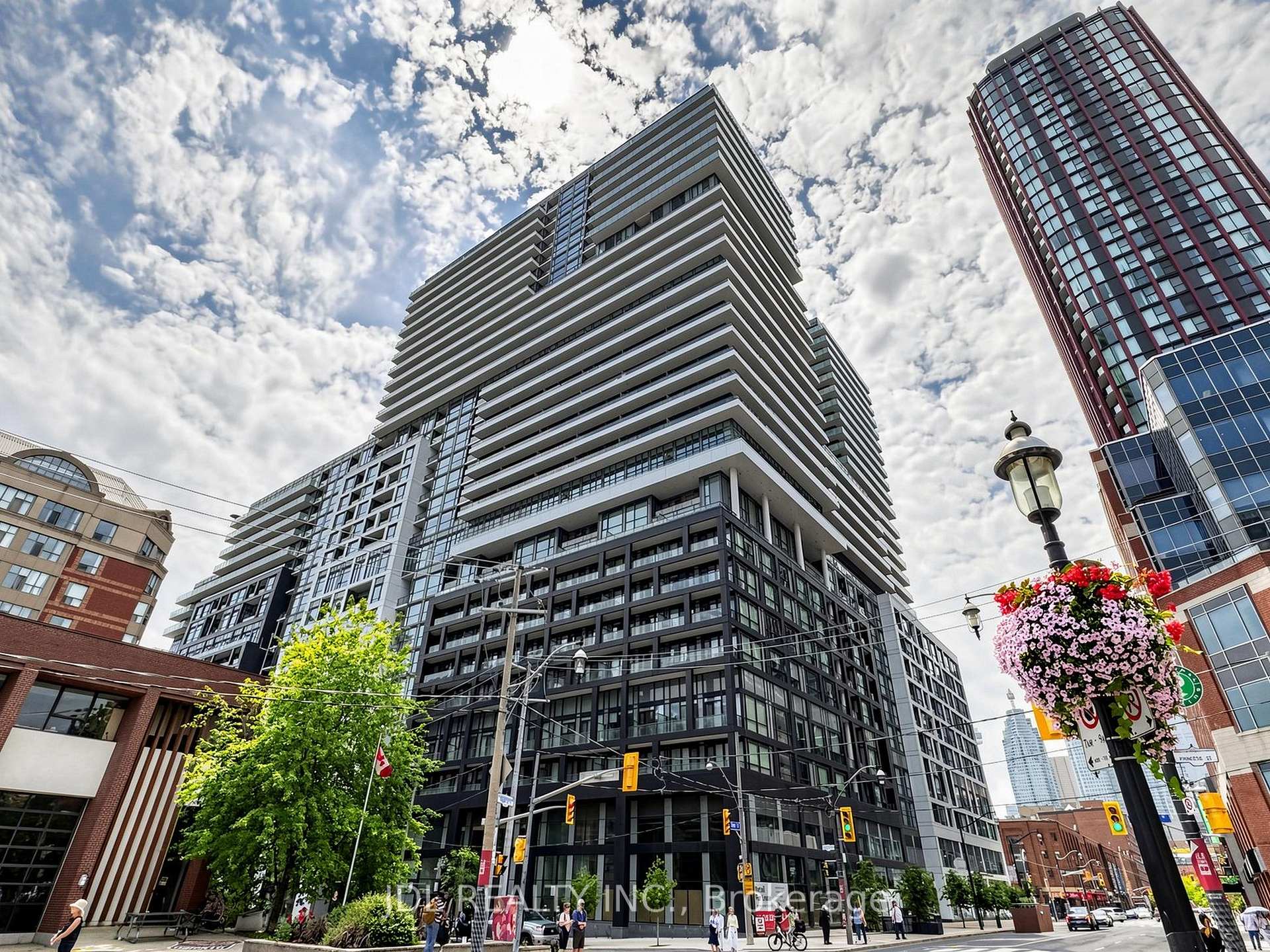 Photo 1 of Unit 2005, 70 Princess Street, Toronto, Waterfront Communities — HOMEH