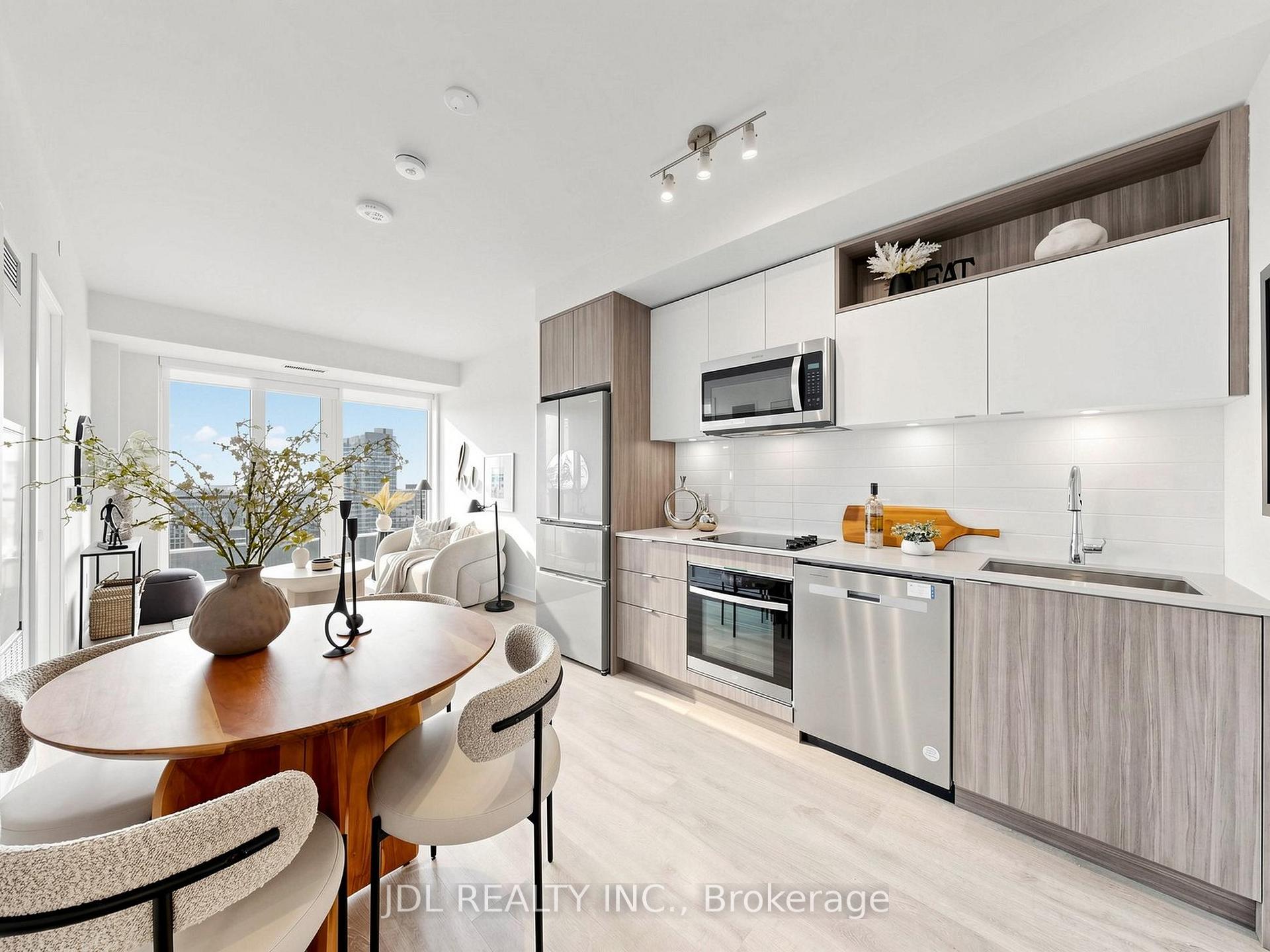 Photo 5 of Unit 2005, 70 Princess Street, Toronto, Waterfront Communities — HOMEH