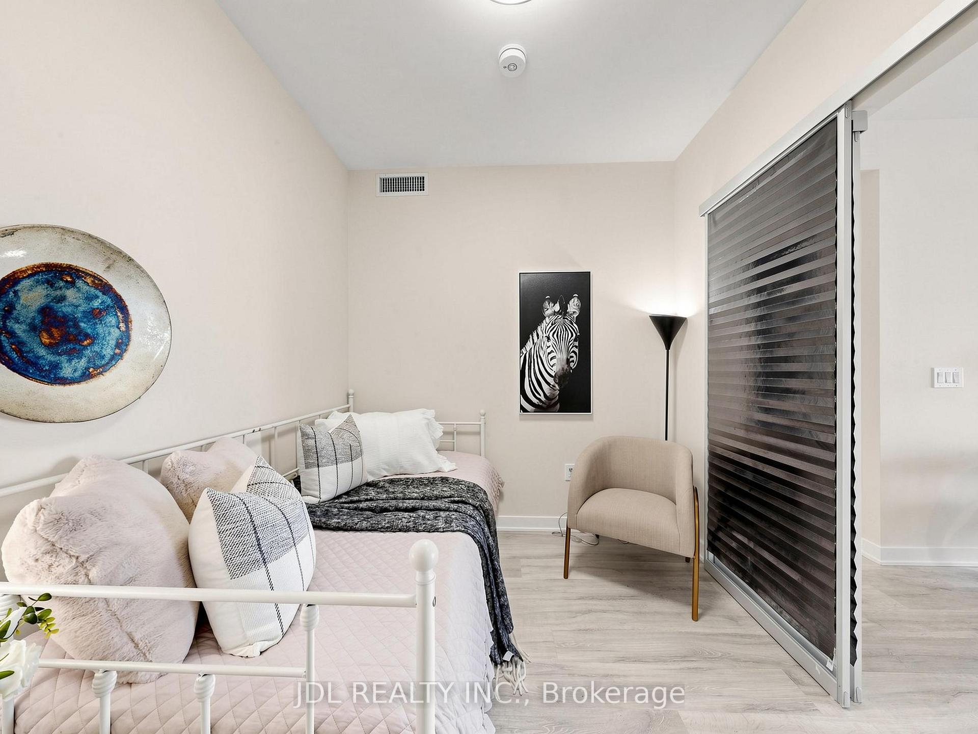 Photo 16 of Unit 2005, 70 Princess Street, Toronto, Waterfront Communities — HOMEH