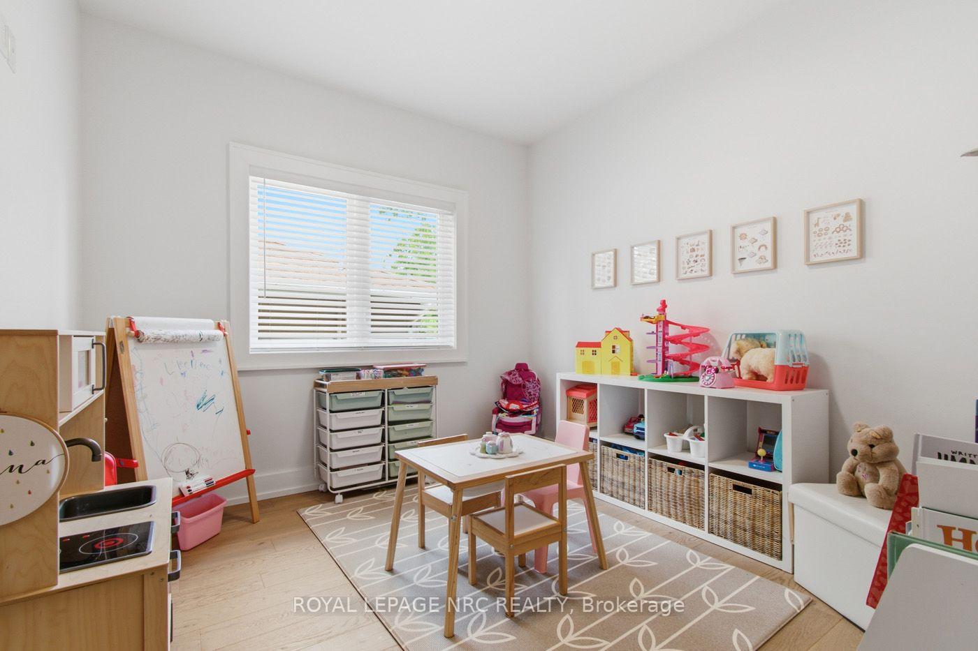 Photo 17 of 701 Buffalo Road, Fort Erie, Crescent Park — HOMEH