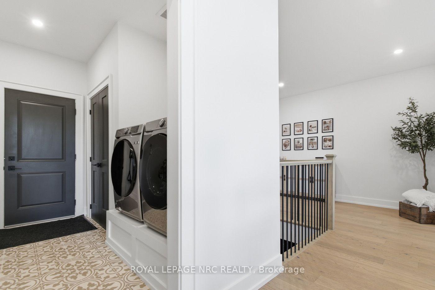 Photo 26 of 701 Buffalo Road, Fort Erie, Crescent Park — HOMEH
