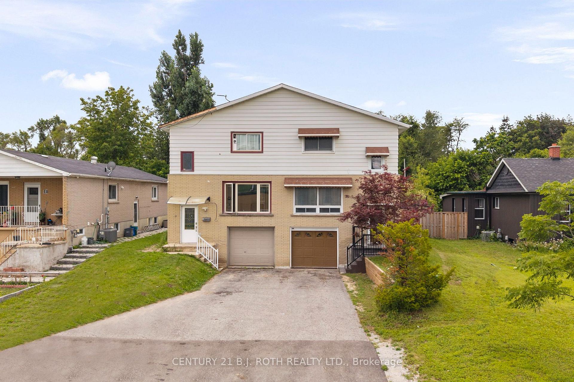 Front of 14 Innisfil Street