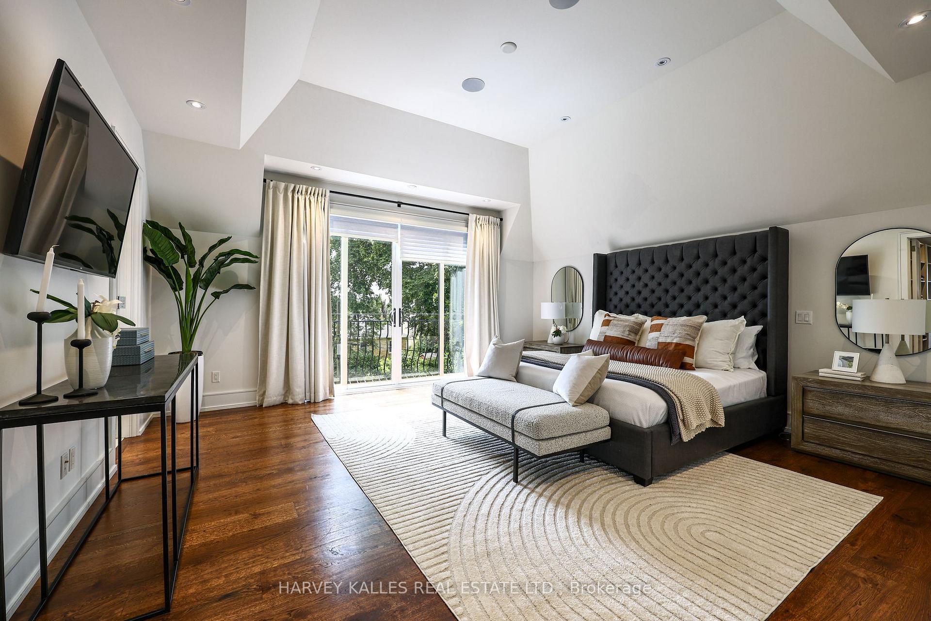 Photo 23 of 67 Dunblaine Avenue, Toronto, Bedford Park-Nortown — HOMEH