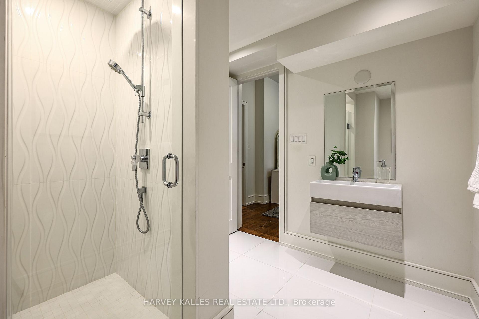 Photo 48 of 67 Dunblaine Avenue, Toronto, Bedford Park-Nortown — HOMEH