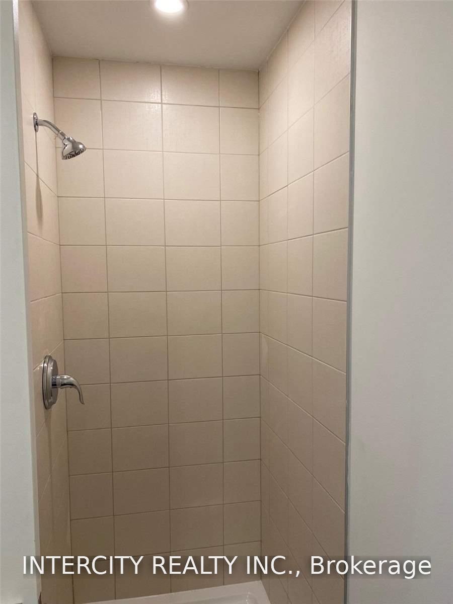 Photo 8 of Unit 309, 430 Essa Road, Barrie, Holly — HOMEH