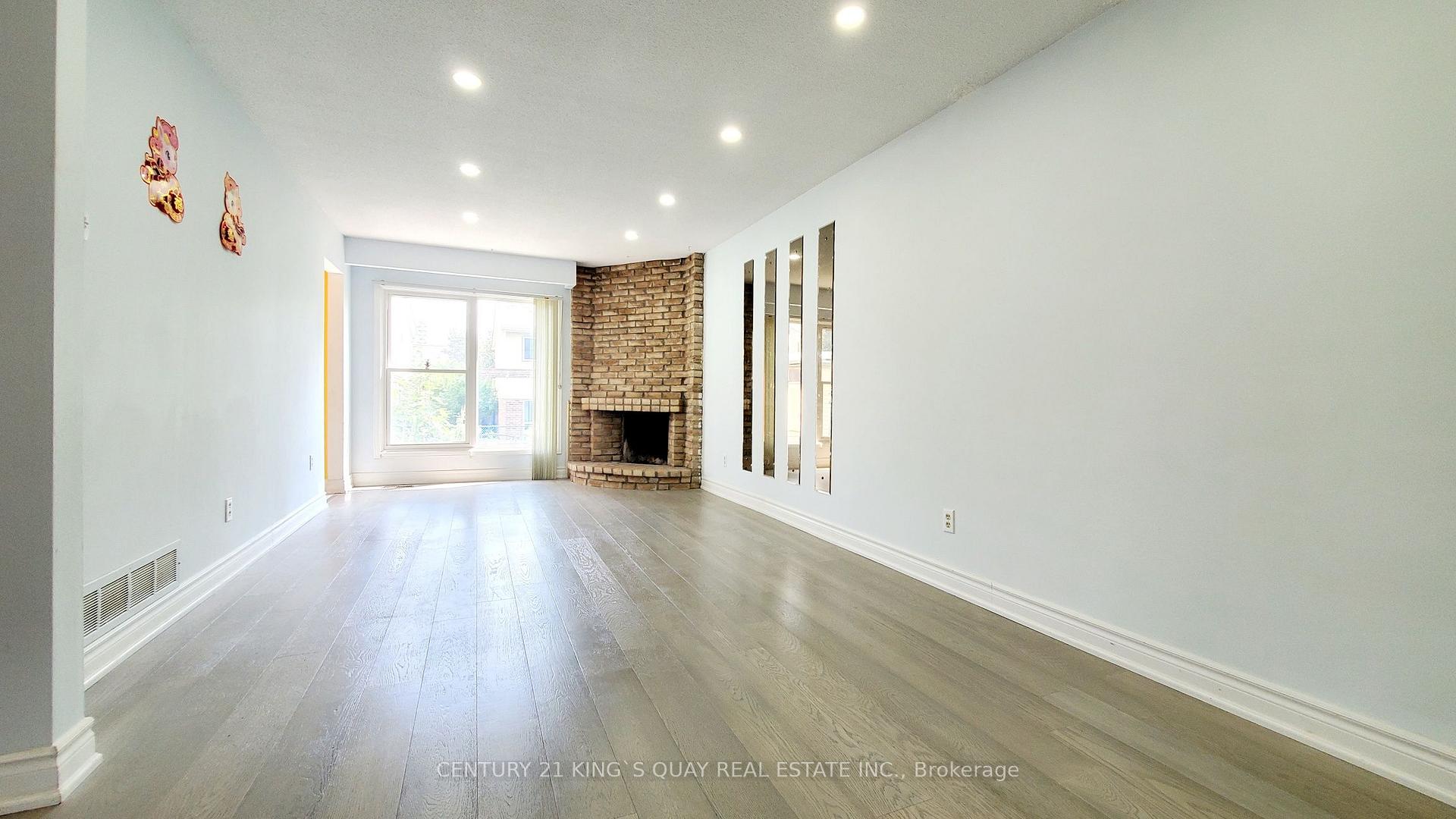 Photo 5 of 51 Carolbreen Square, Scarborough, Agincourt North — HOMEH