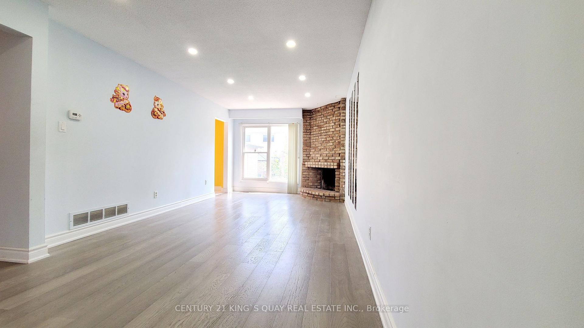 Photo 6 of 51 Carolbreen Square, Scarborough, Agincourt North — HOMEH