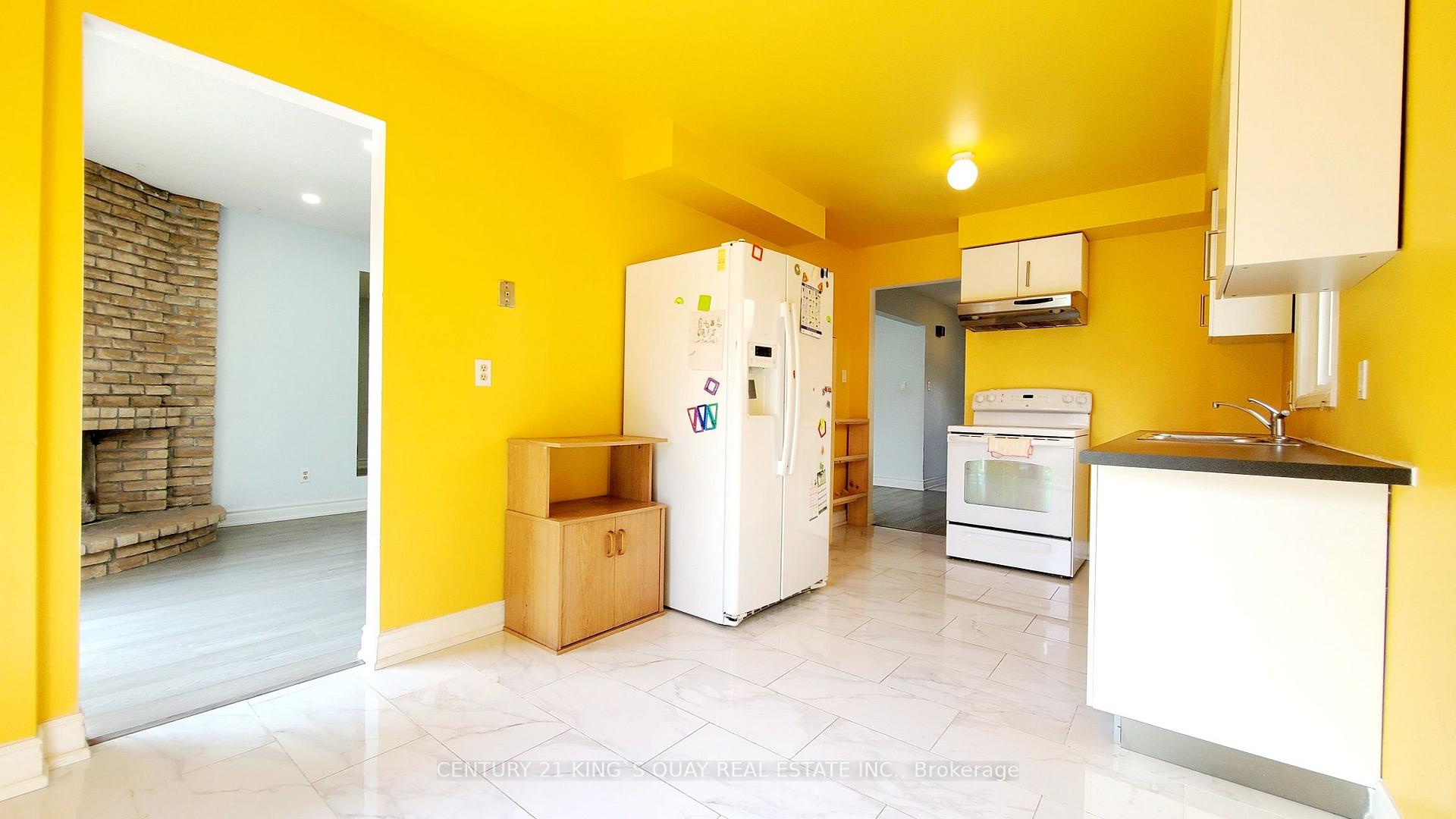 Photo 9 of 51 Carolbreen Square, Scarborough, Agincourt North — HOMEH