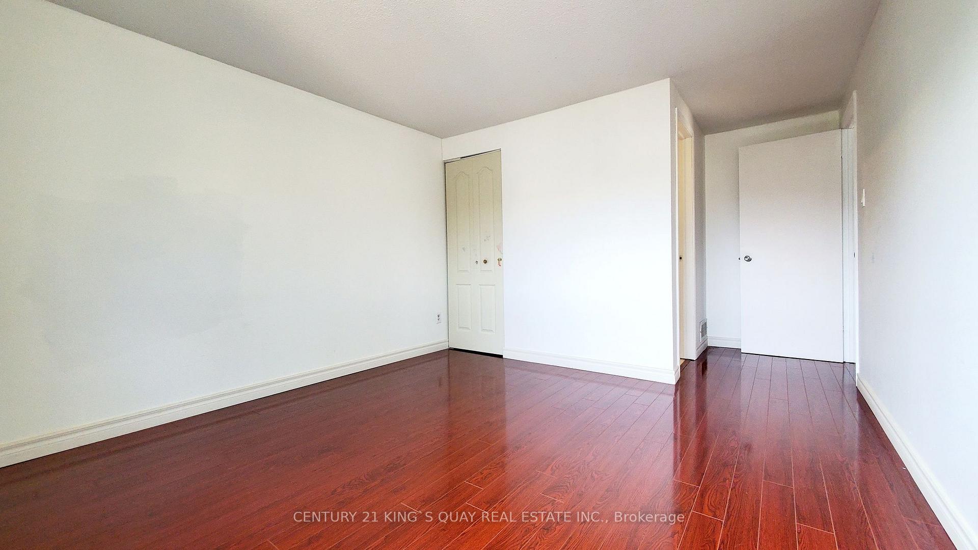 Photo 13 of 51 Carolbreen Square, Scarborough, Agincourt North — HOMEH