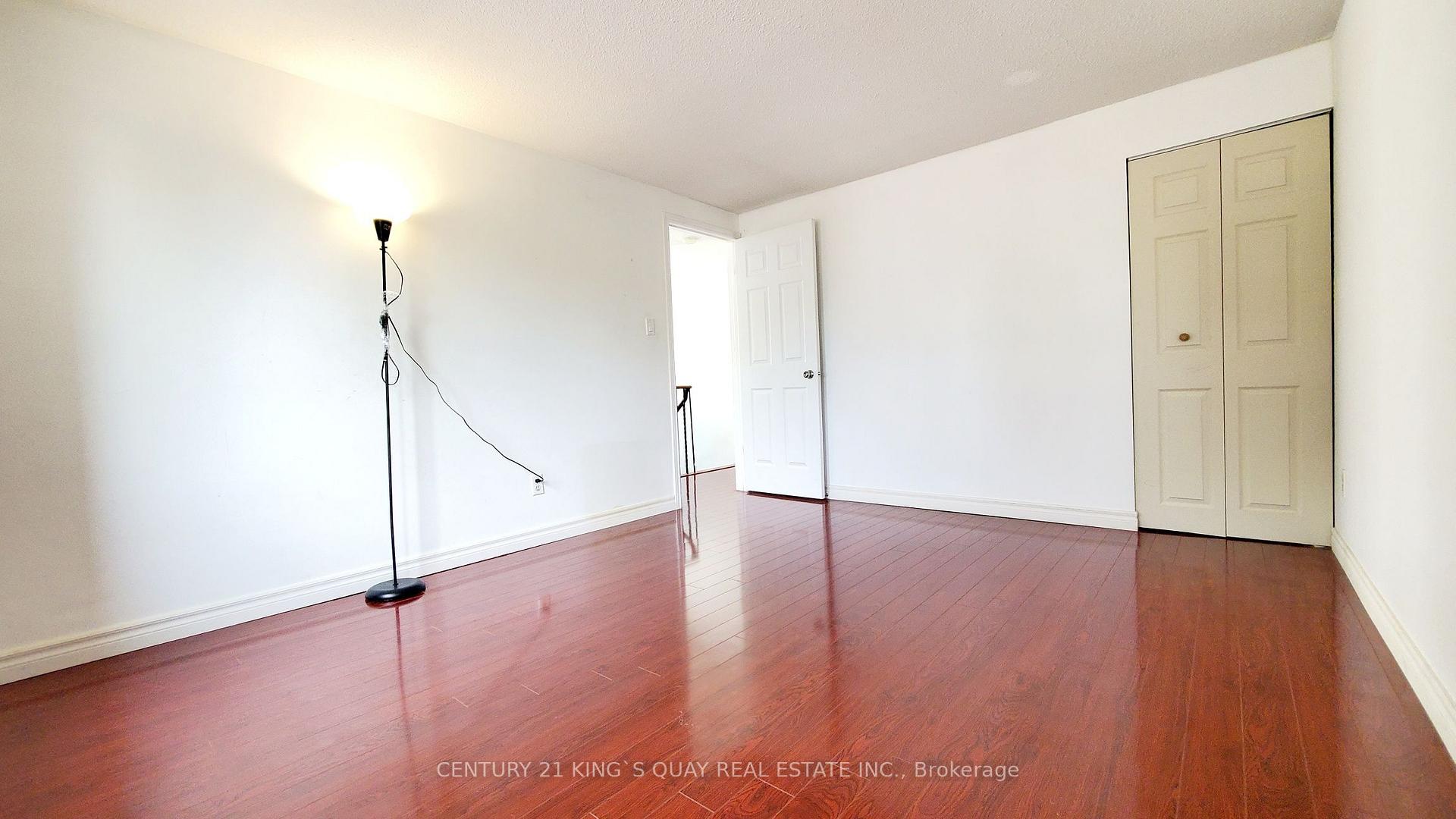 Photo 15 of 51 Carolbreen Square, Scarborough, Agincourt North — HOMEH