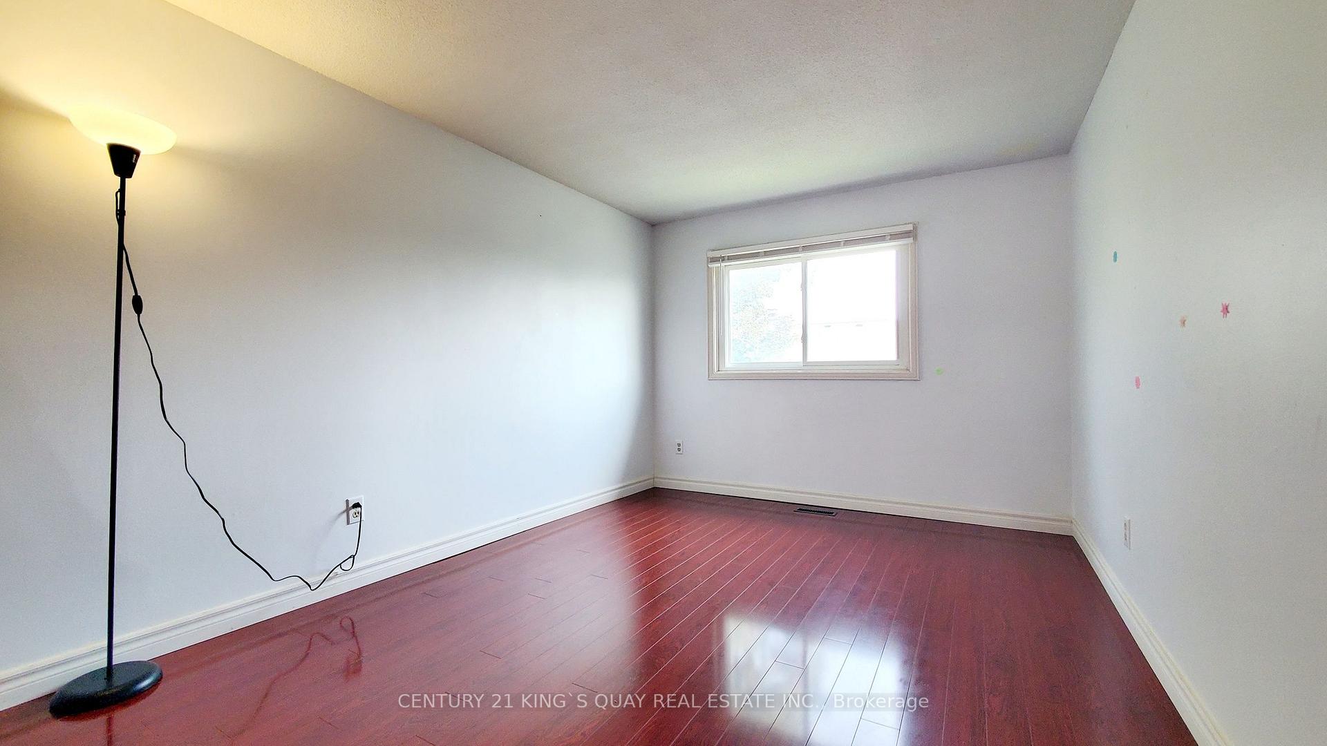 Photo 18 of 51 Carolbreen Square, Scarborough, Agincourt North — HOMEH