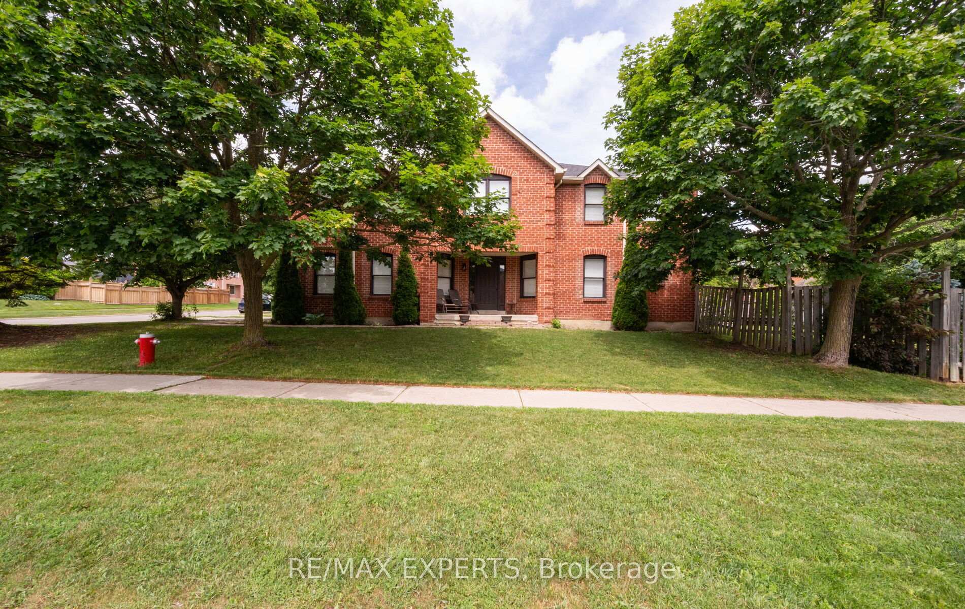 Photo 3 of 1 Goodfellow Crescent, Caledon, Bolton North — HOMEH