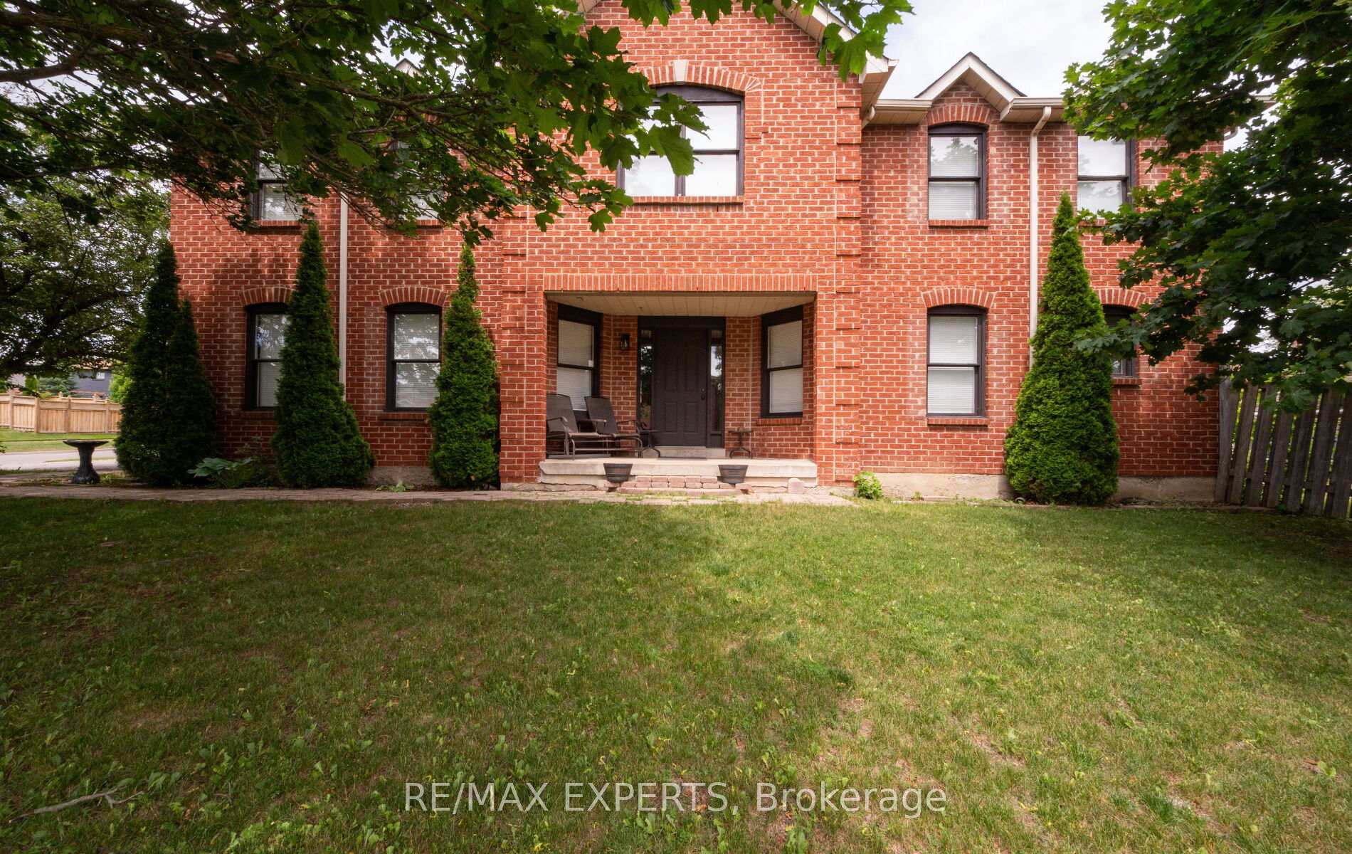 Photo 4 of 1 Goodfellow Crescent, Caledon, Bolton North — HOMEH