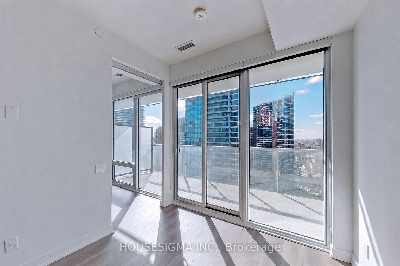 Photo 3 of Unit 2311, 3 Gloucester Street, Toronto, Church-Yonge Corridor — HOMEH