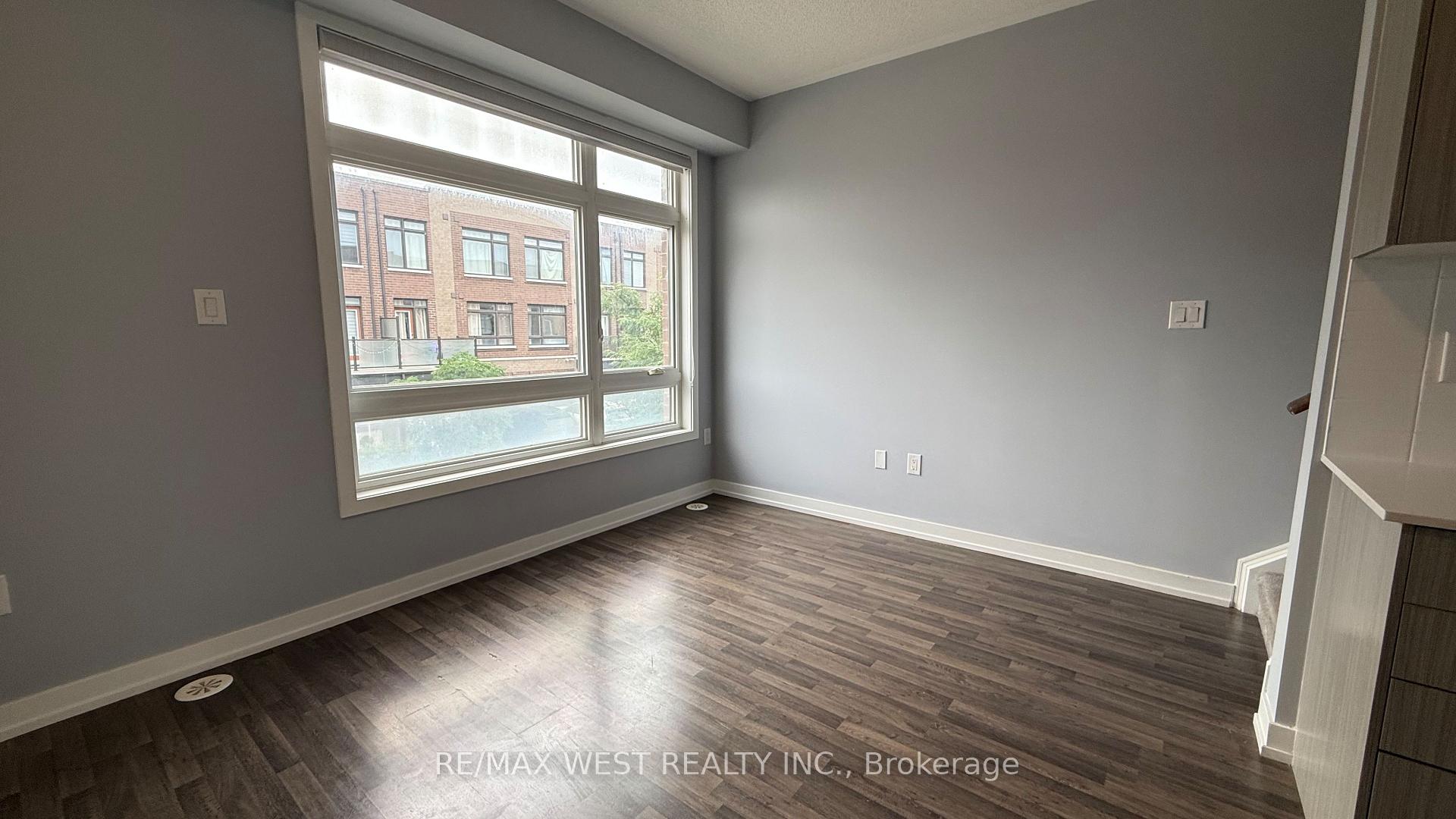 Photo 24 of 2 Lochlin Street, Vaughan, Vaughan Grove — HOMEH