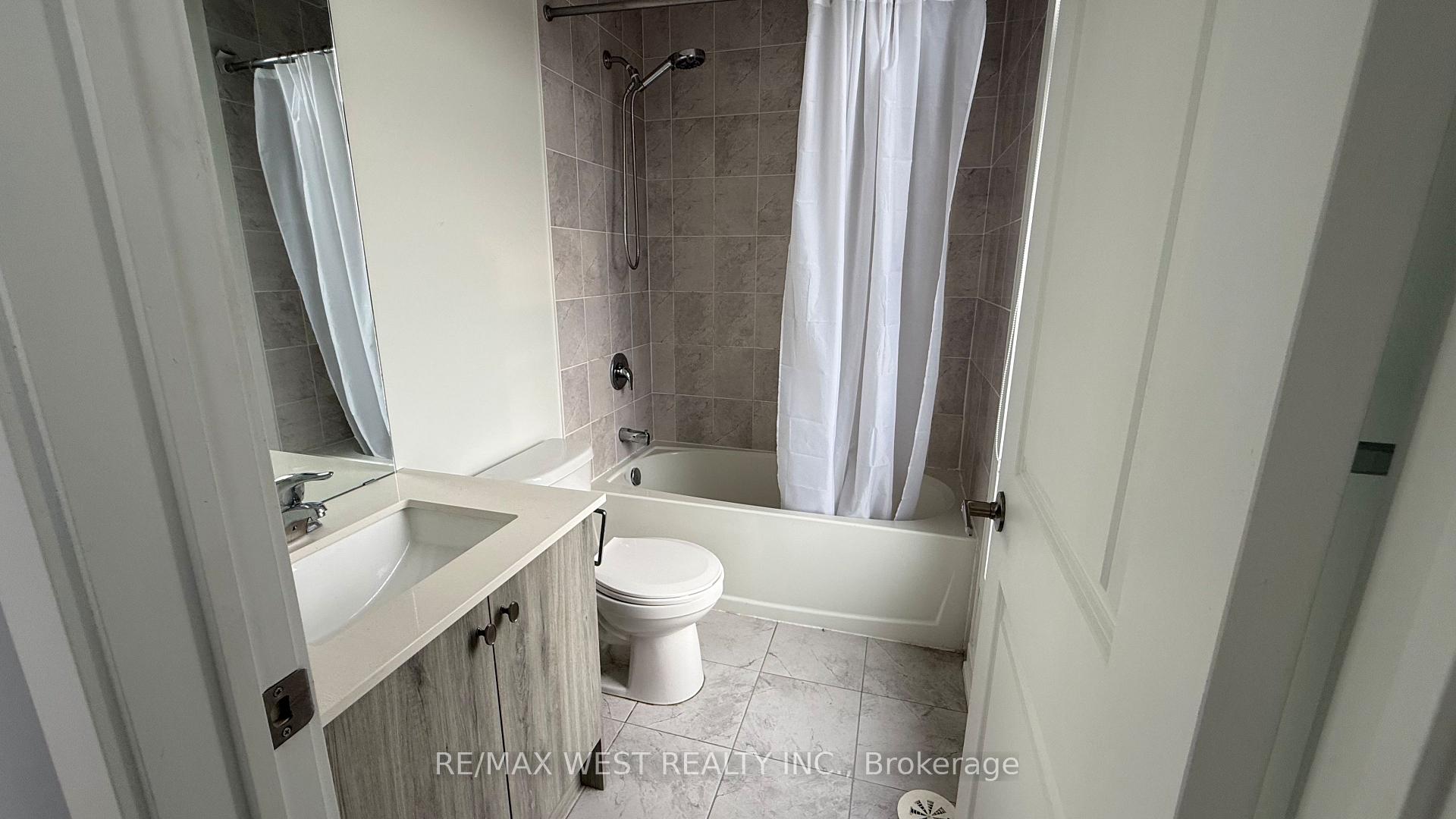 Photo 38 of 2 Lochlin Street, Vaughan, Vaughan Grove — HOMEH
