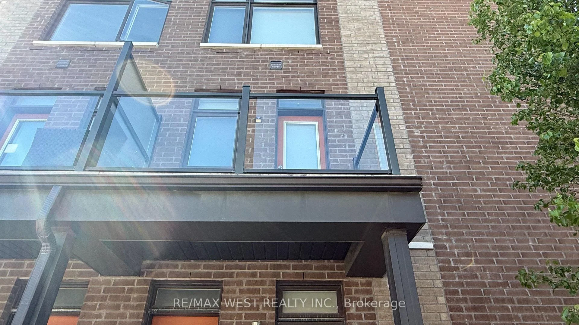 Photo 7 of 2 Lochlin Street, Vaughan, Vaughan Grove — HOMEH
