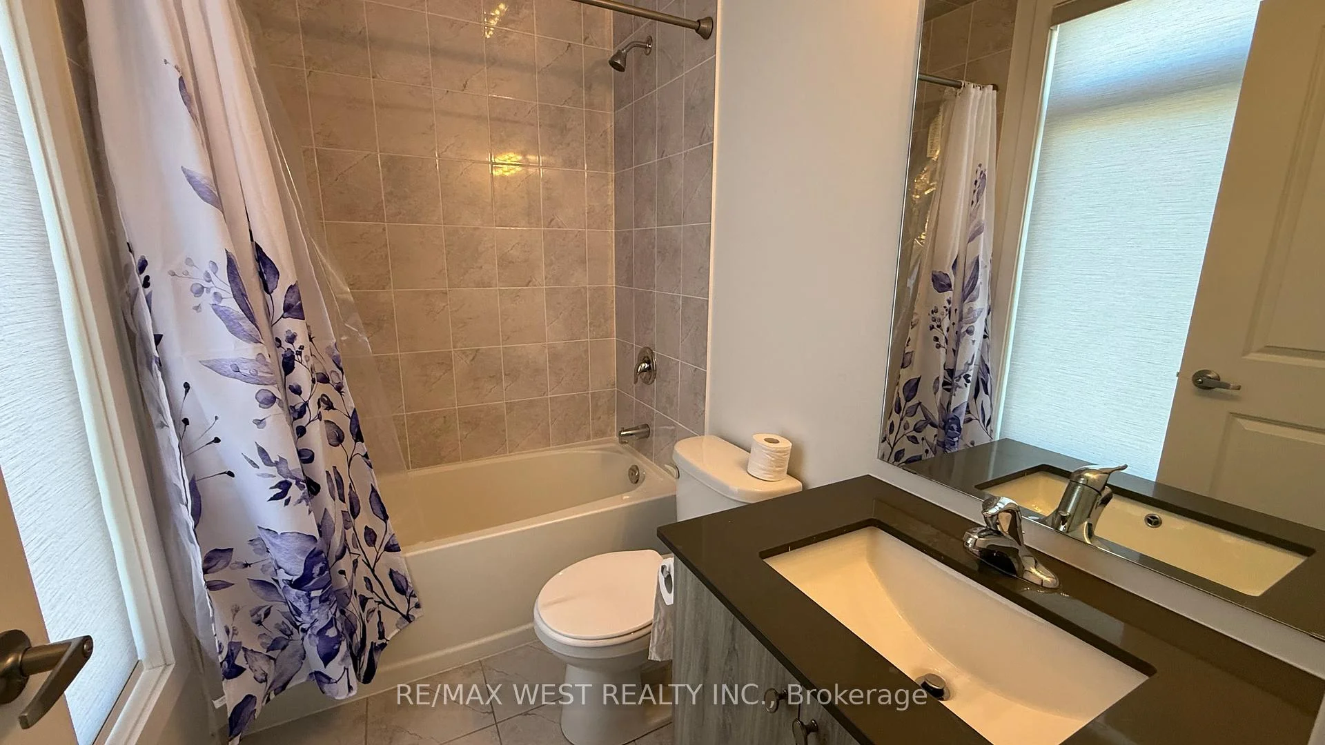 Photo 13 of 2 Lochlin Street, Vaughan, Vaughan Grove — HOMEH