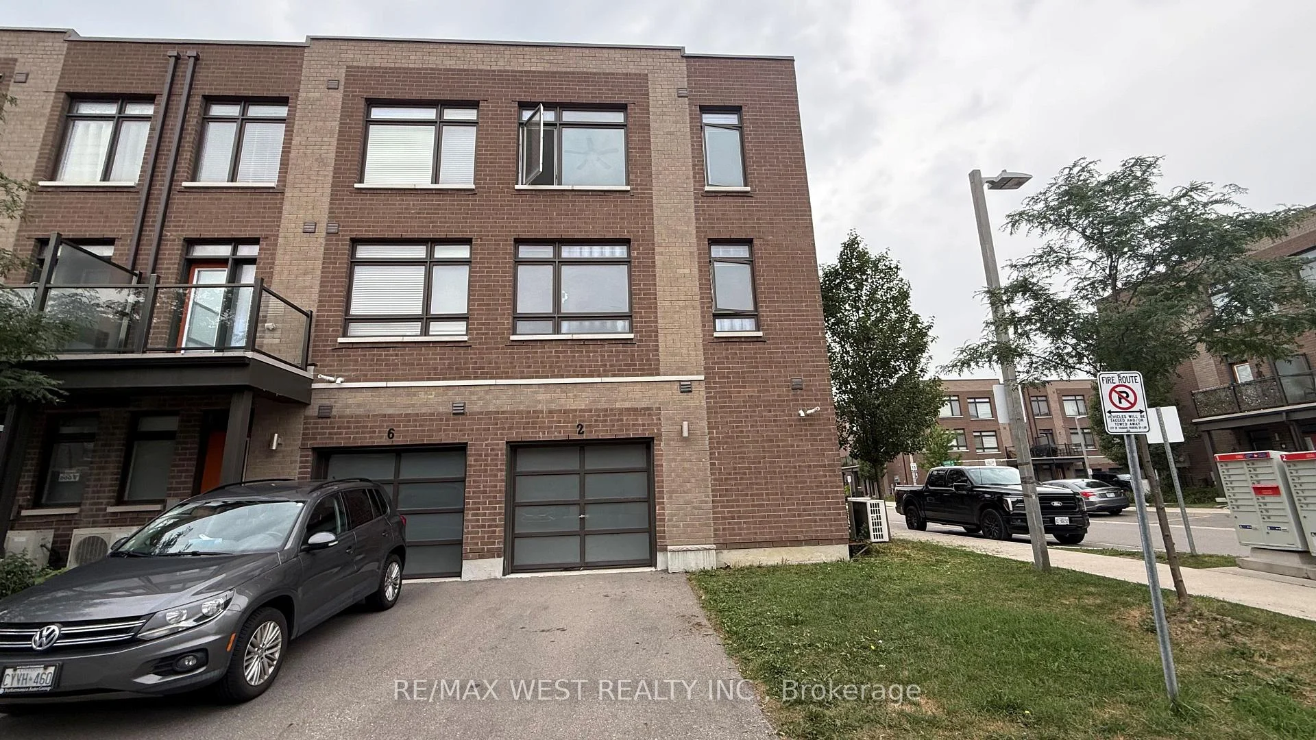 Photo 17 of 2 Lochlin Street, Vaughan, Vaughan Grove — HOMEH