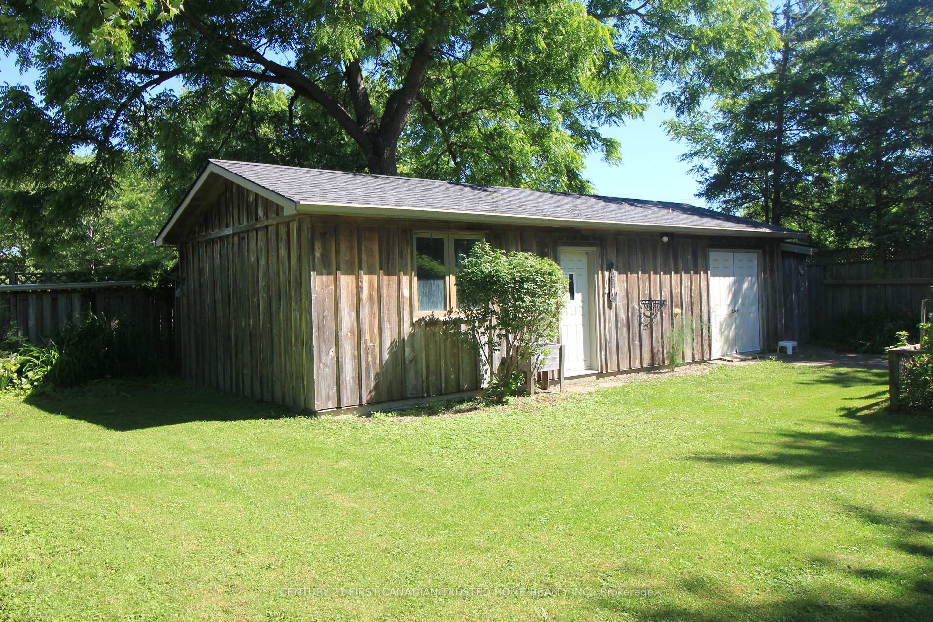 Photo 25 of 27 Croydon Drive, Middlesex Centre, Arva — HOMEH