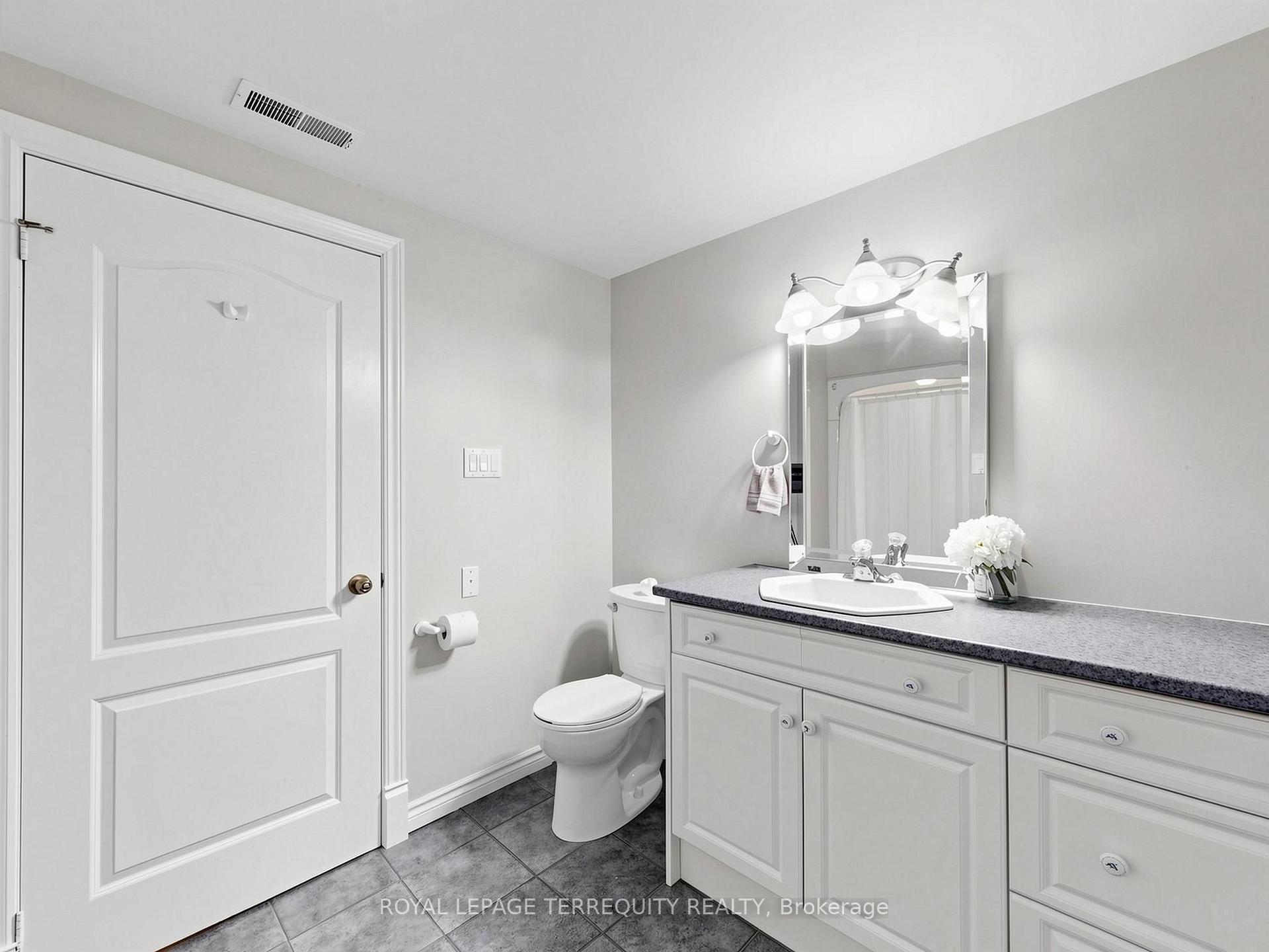 Photo 98 of 19 Johnson Crescent, Halton Hills, Georgetown — HOMEH